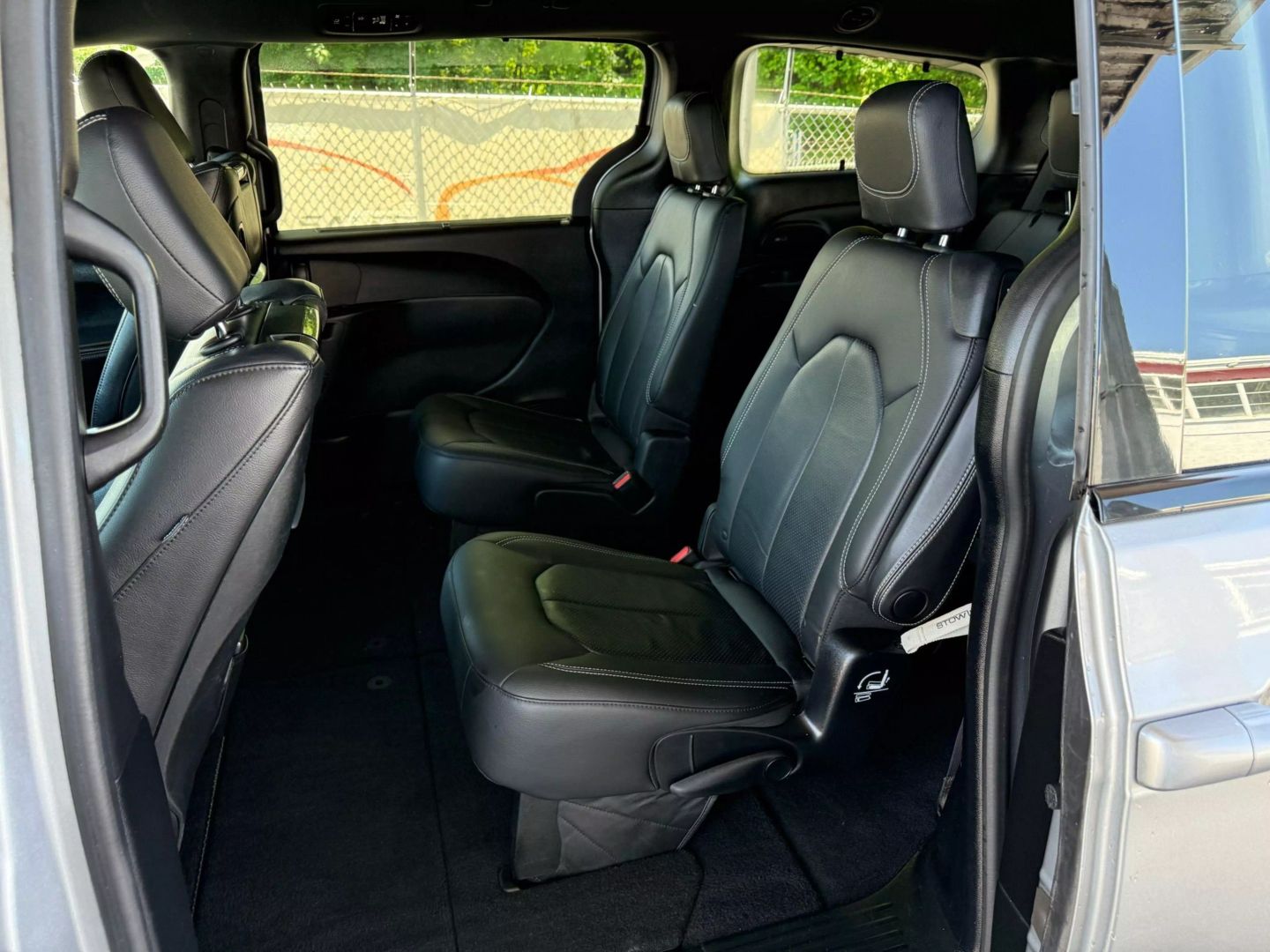 2019 Chrysler Pacifica - Image 17