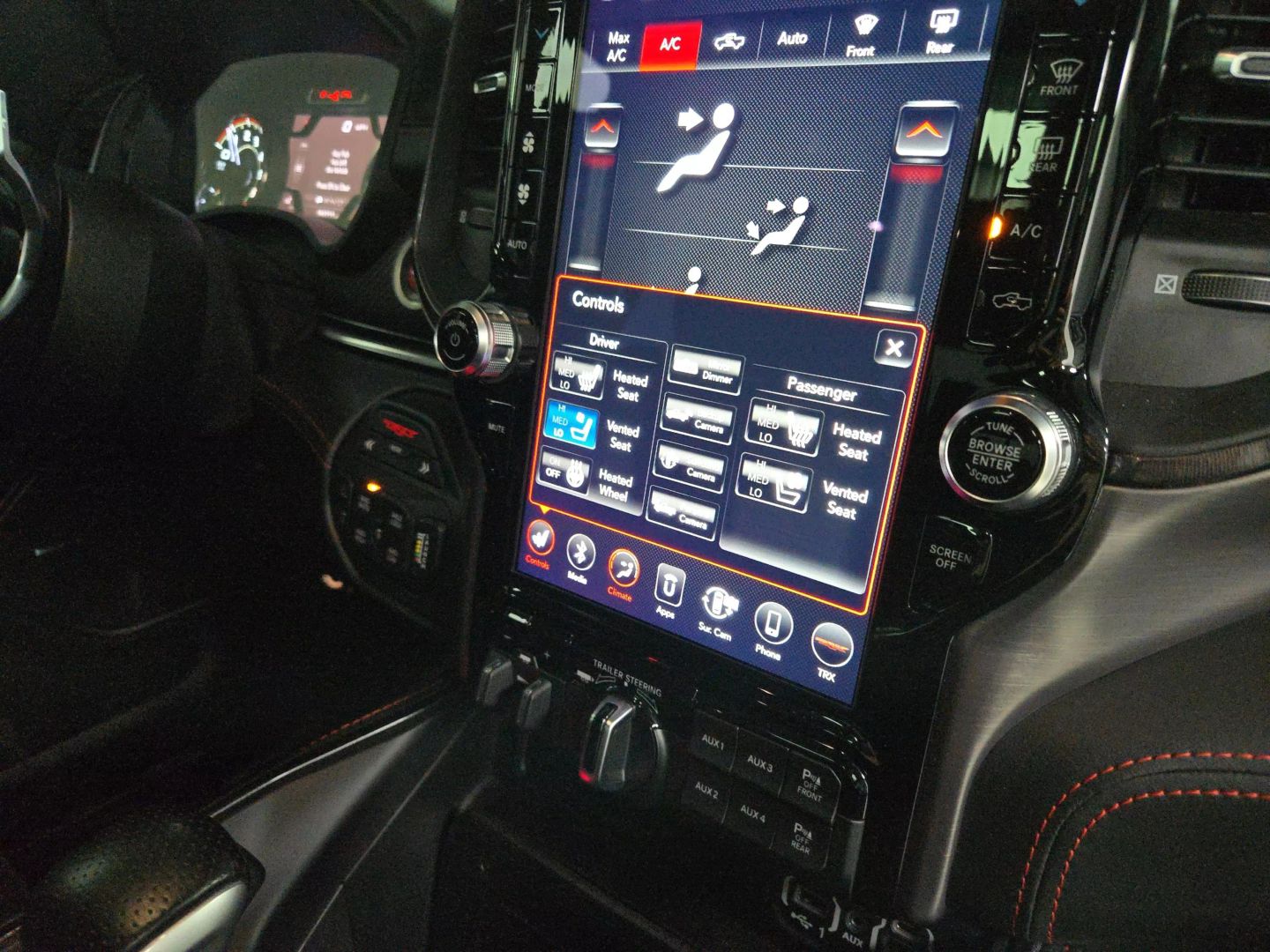 2021 Ram 1500 Crew Cab - Image 30