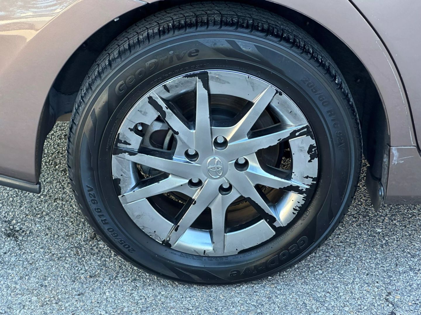 2015 Toyota Prius V - Image 40