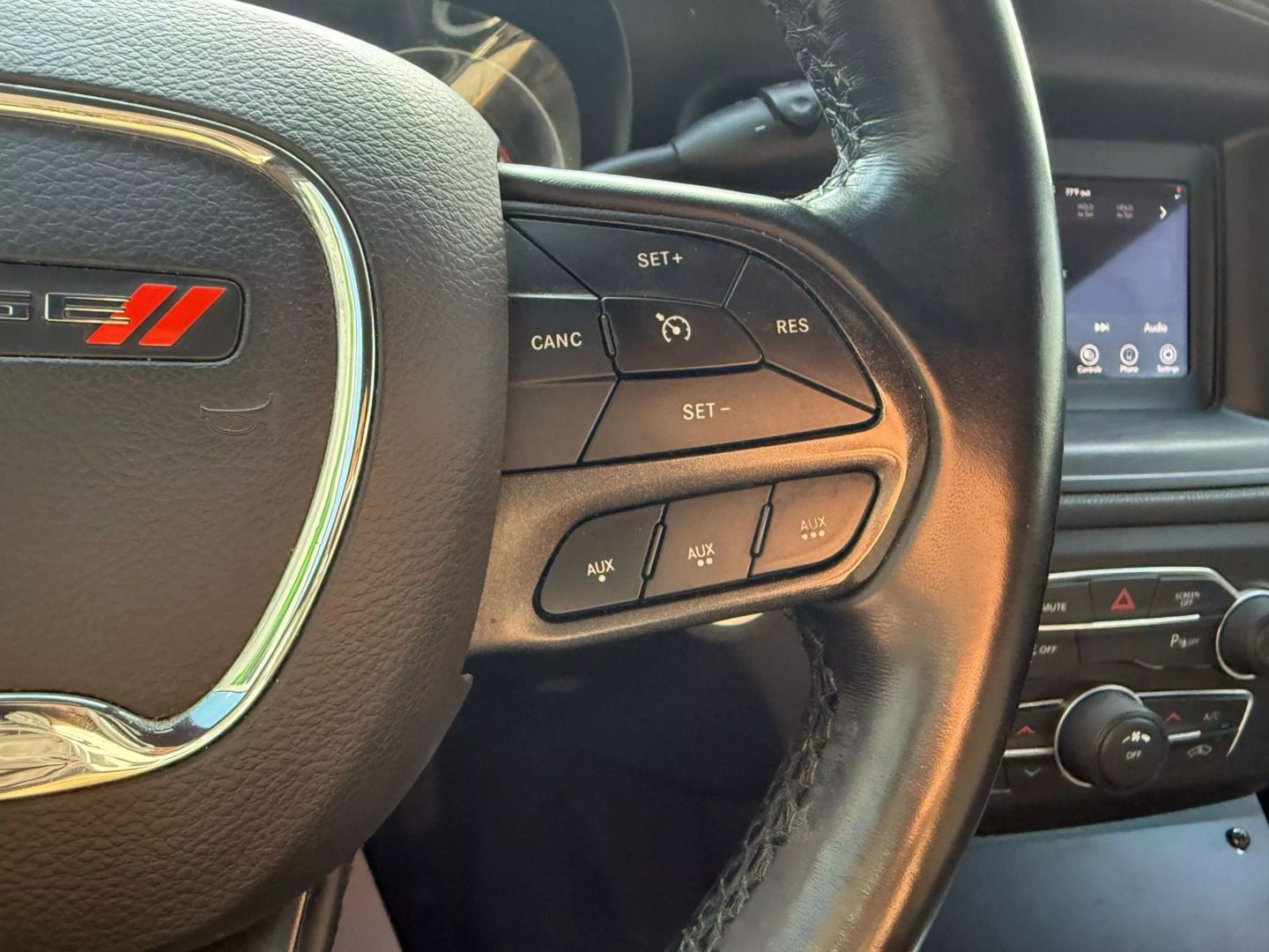 2021 Dodge Charger - Image 25