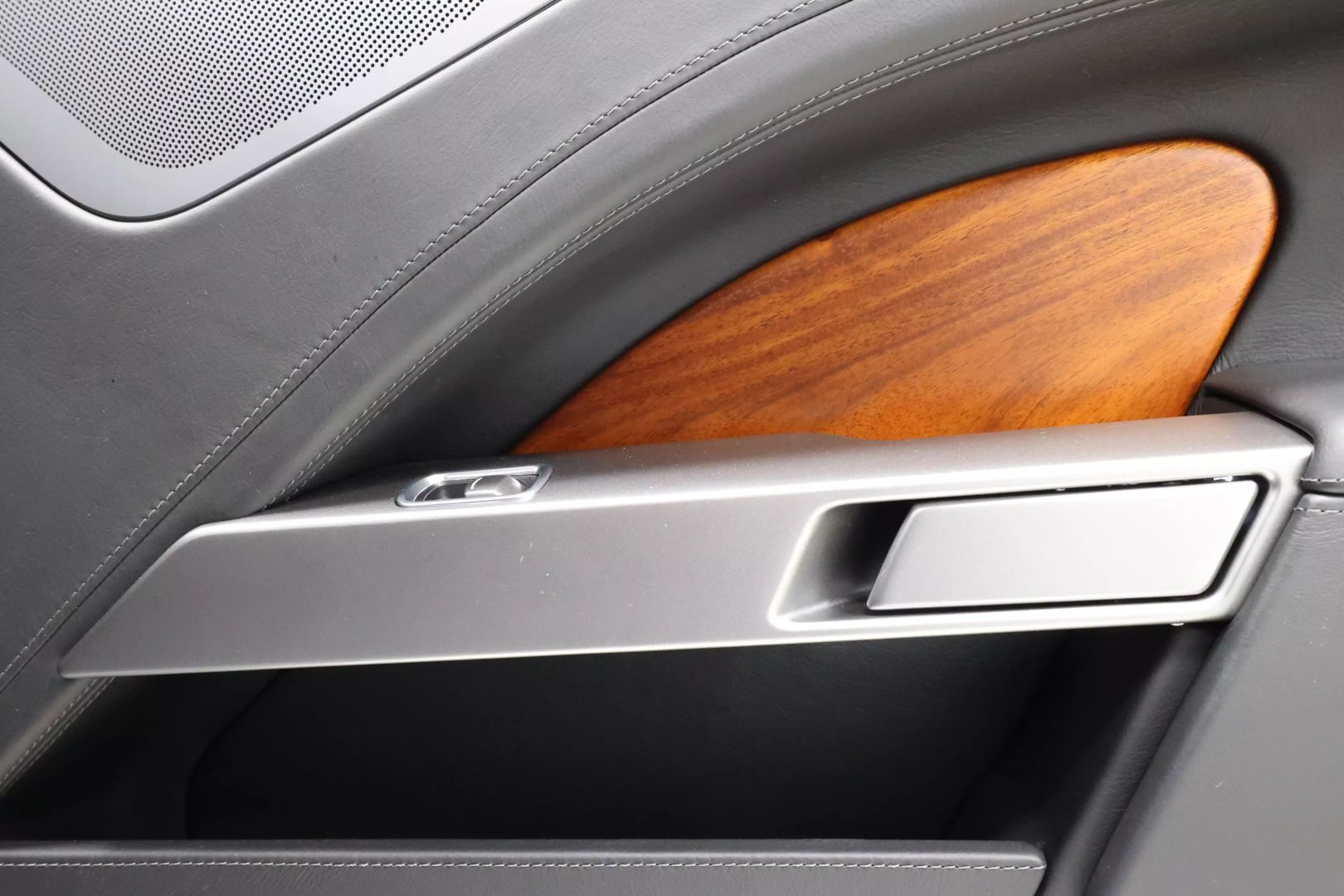 2011 Aston Martin Rapide - Image 87
