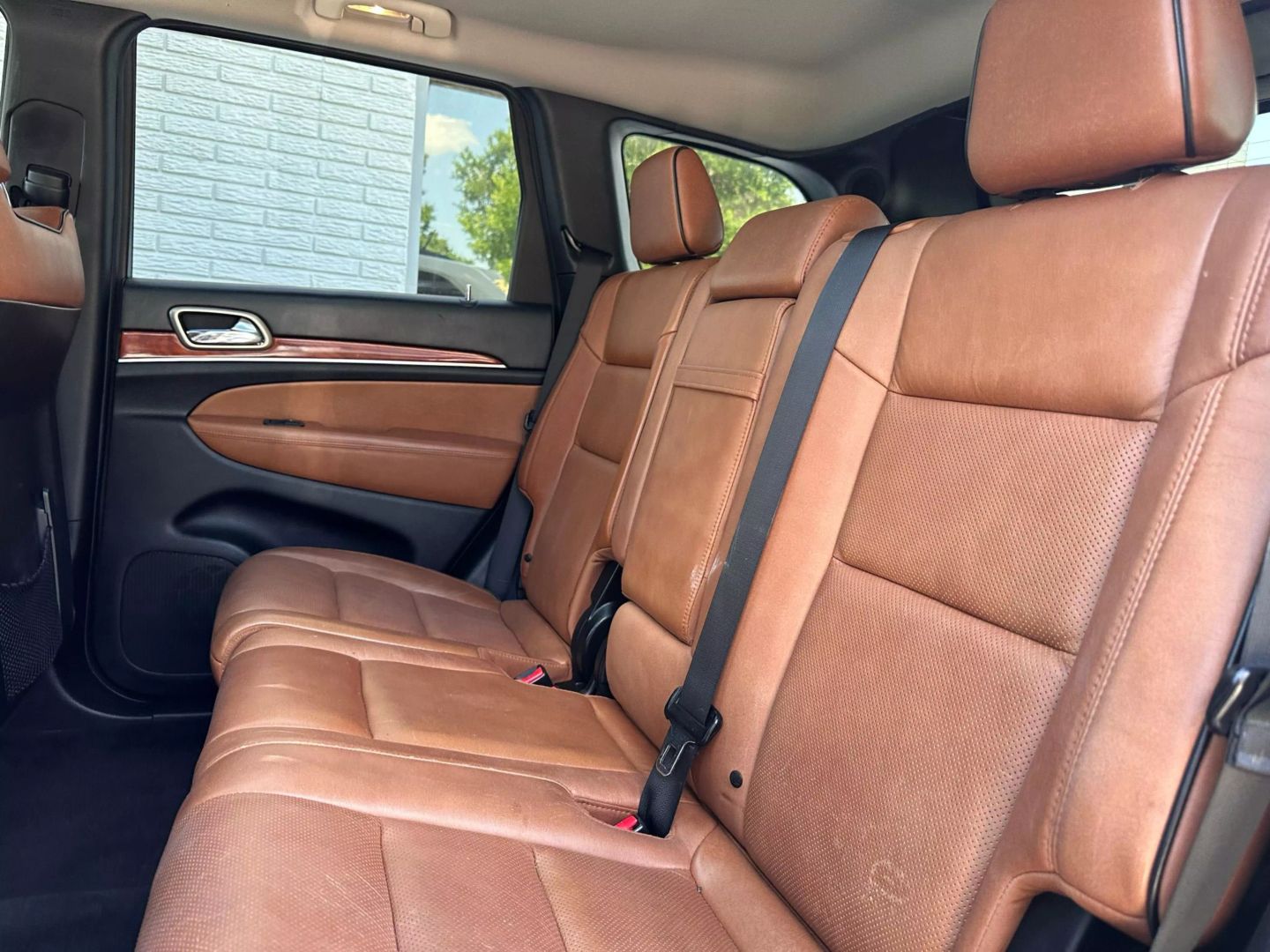2011 Jeep Grand Cherokee - Image 19