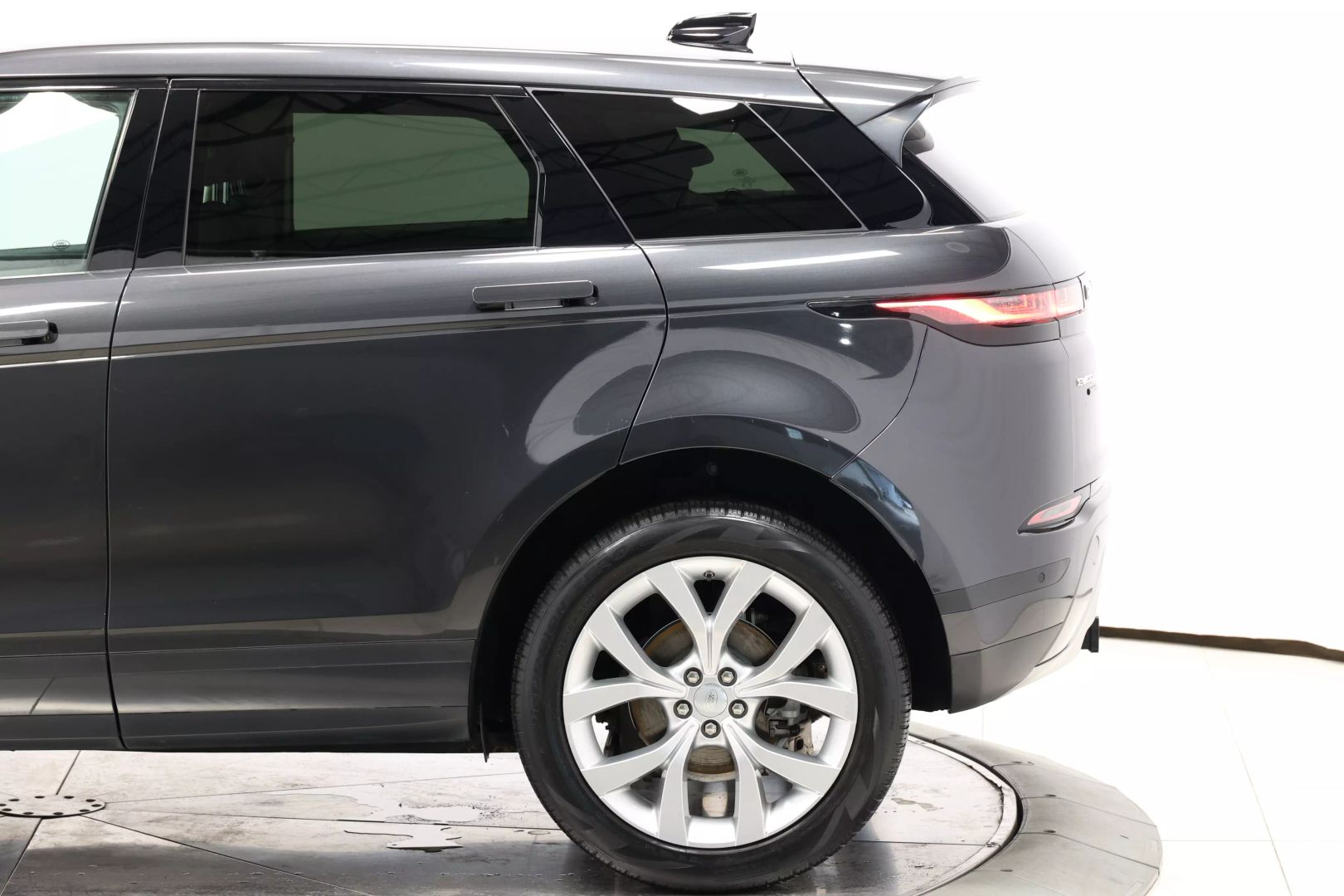 2020 Land Rover Range Rover Evoque - Image 8