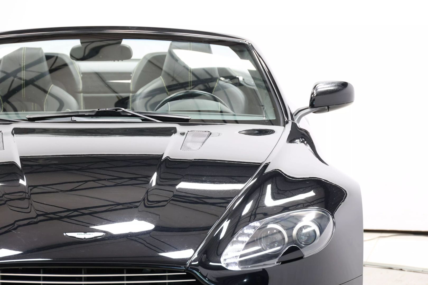 2008 Aston Martin Vantage - Image 83
