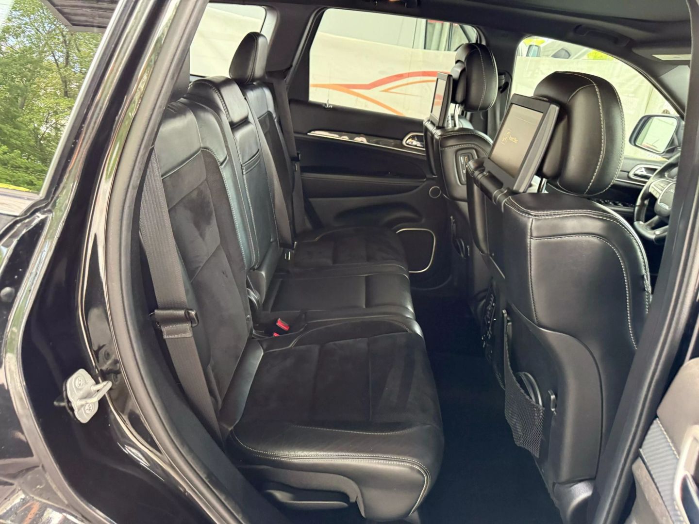 2014 Jeep Grand Cherokee - Image 26