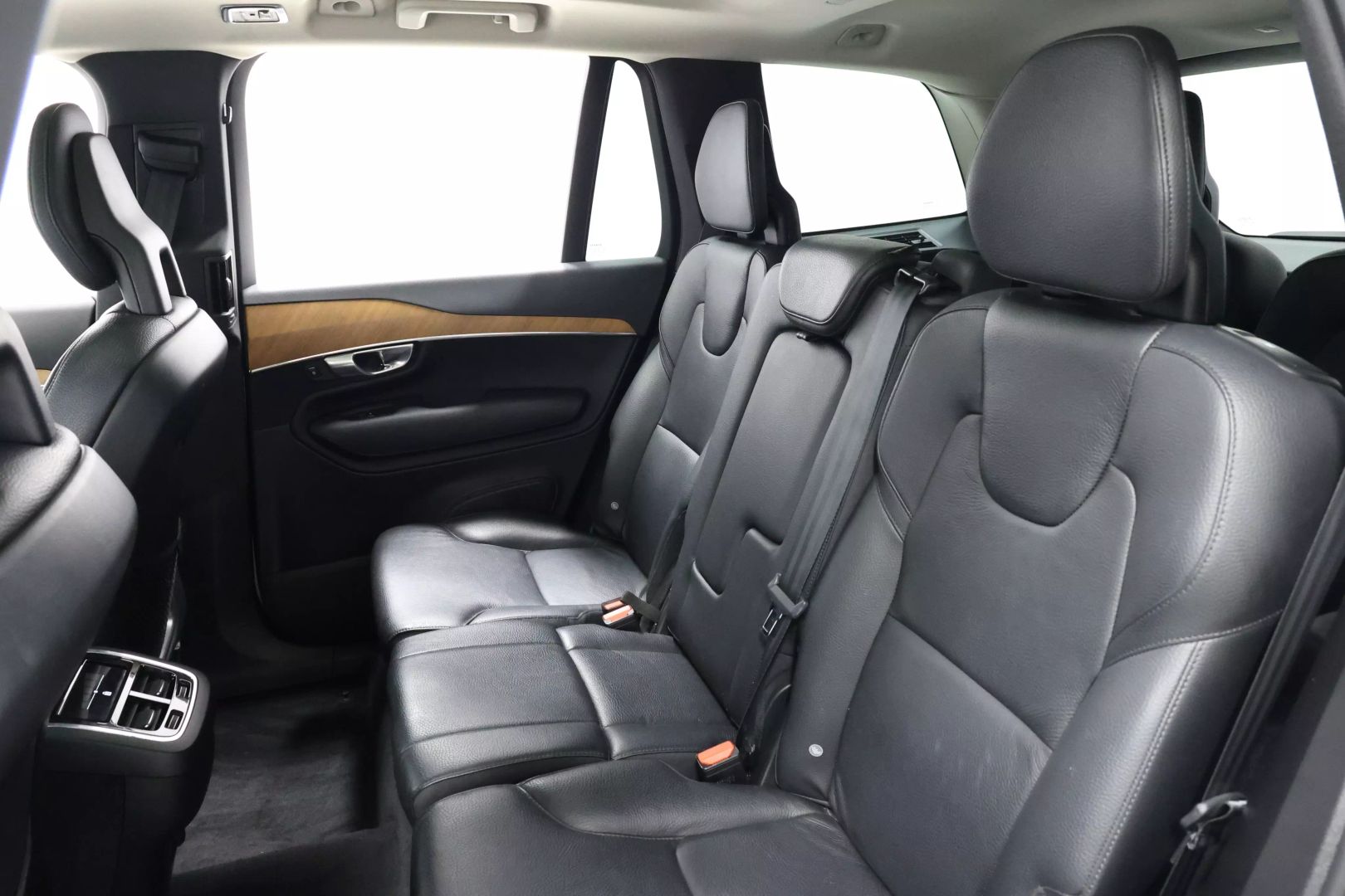 2022 Volvo Xc90 - Image 3