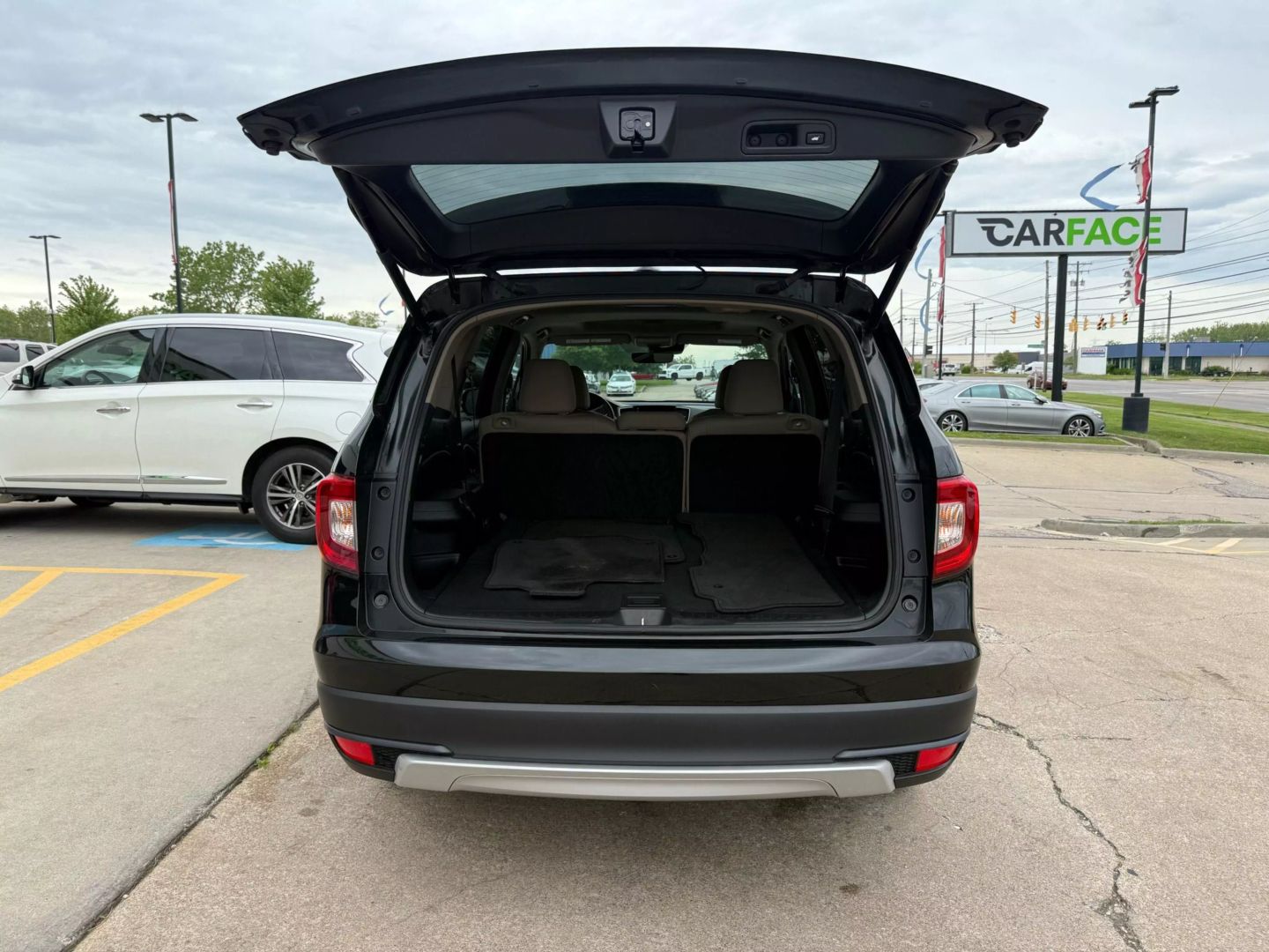 2020 Honda Pilot - Image 12