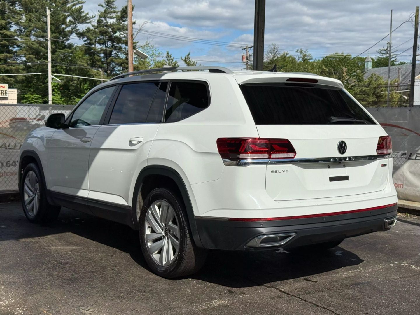 2021 Volkswagen Atlas - Image 11
