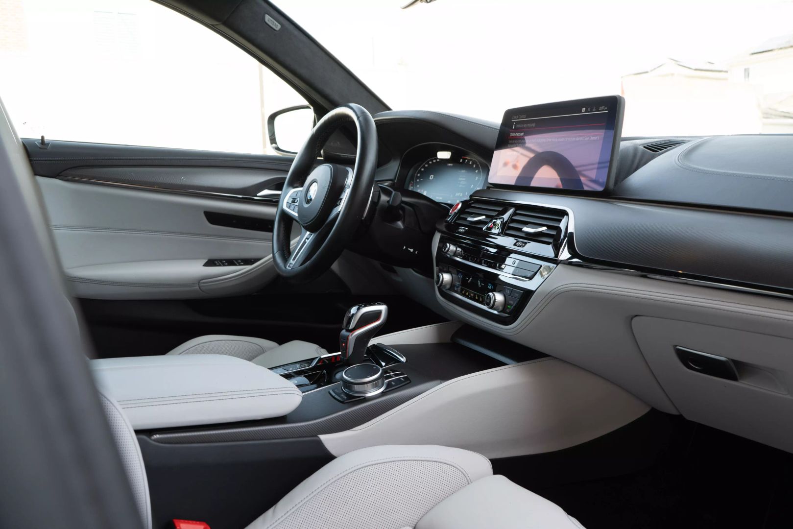 2022 Bmw M5 - Image 58