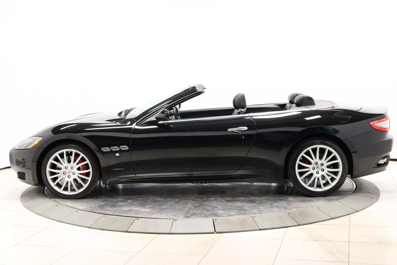 2013 Maserati Granturismo - Image 6