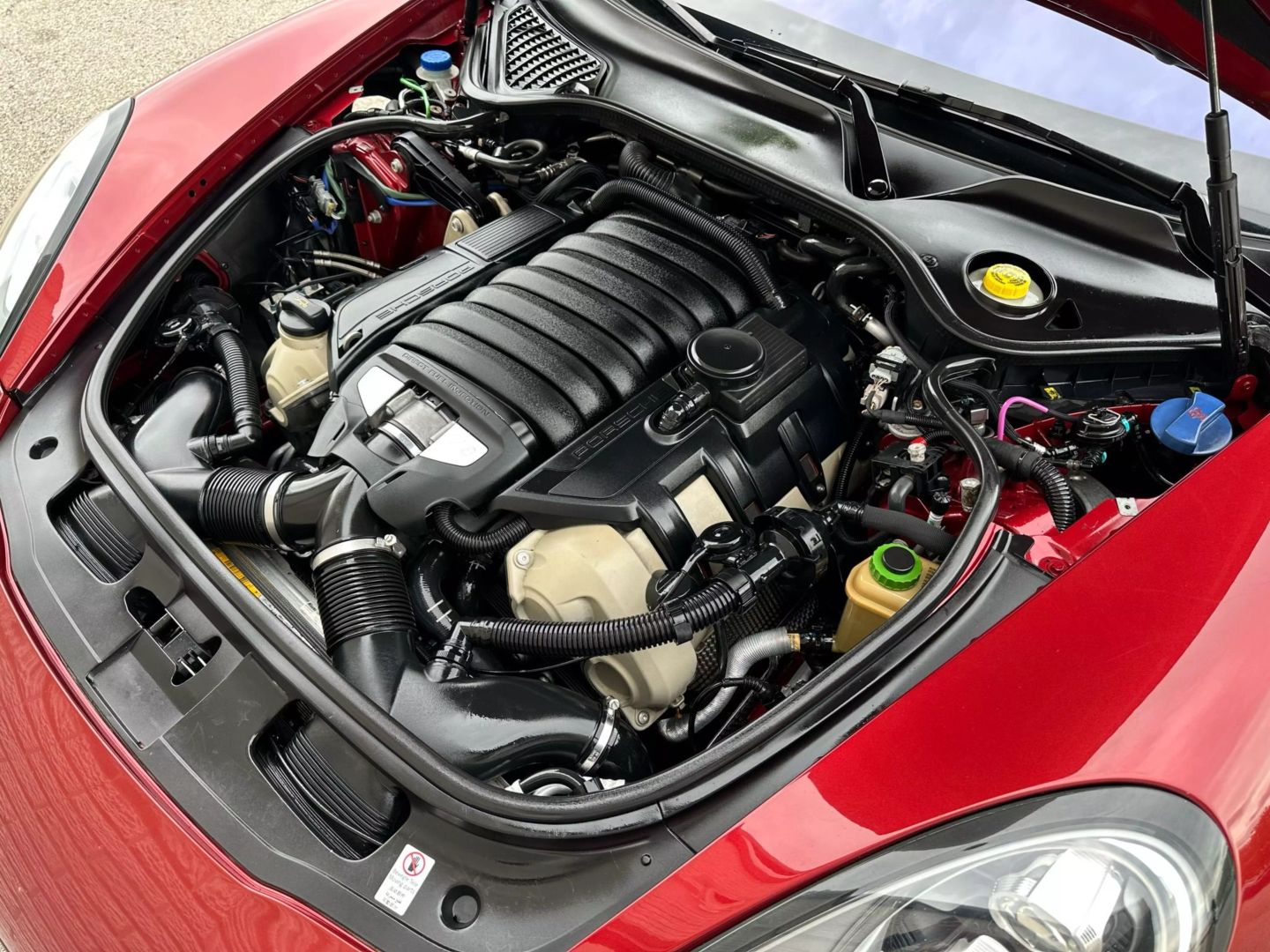 2014 Porsche Panamera - Image 76