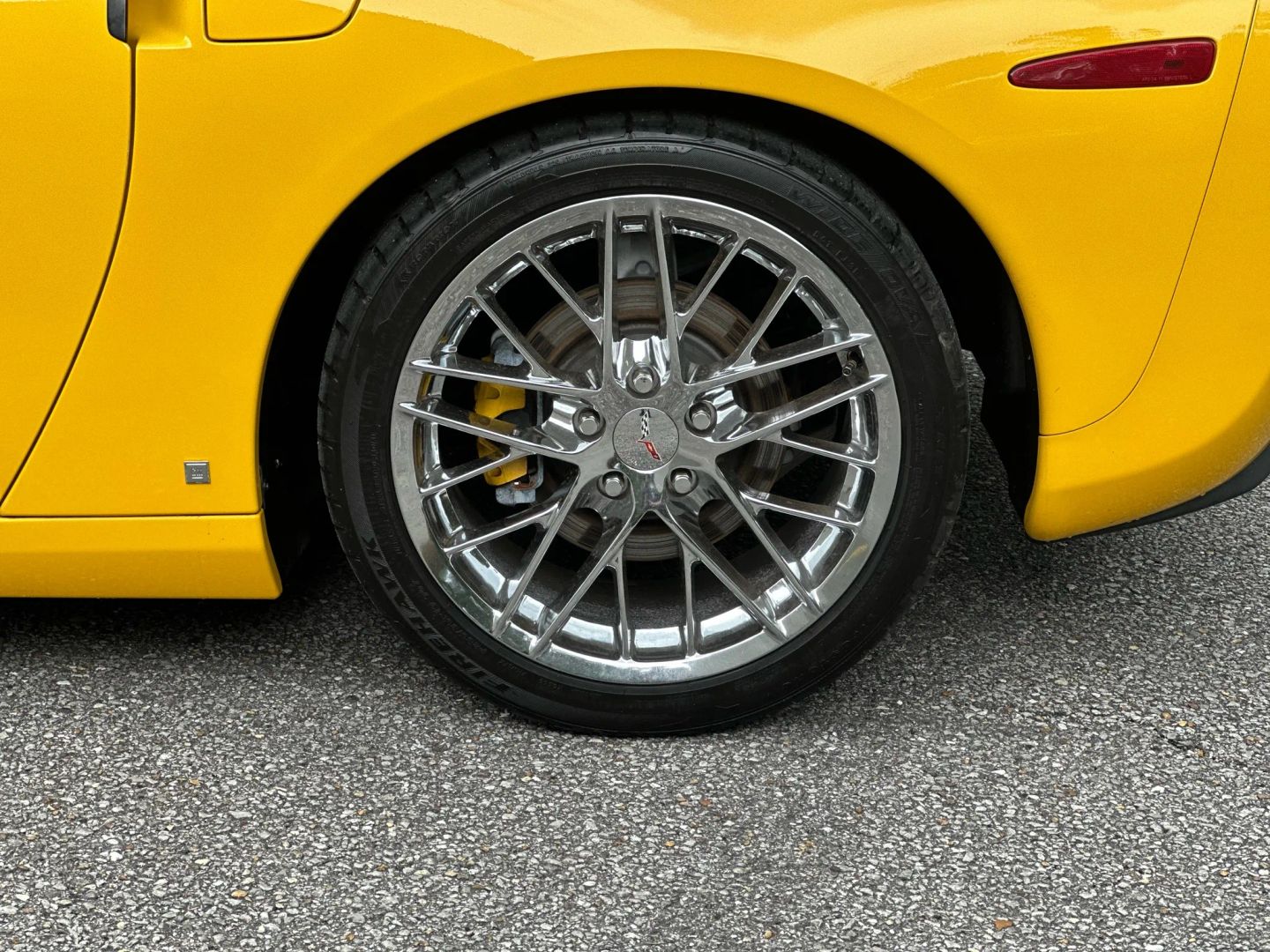 2005 CHEVROLET CORVETTE COUPE V8, 6.0 LITER COUPE 2D