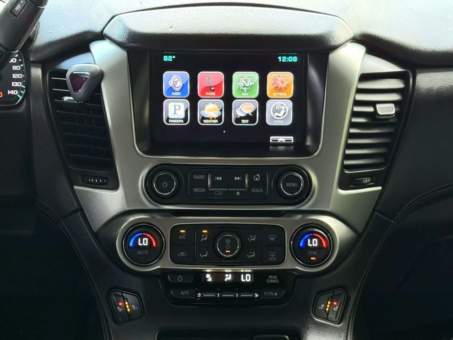 2015 Chevrolet Suburban - Image 29