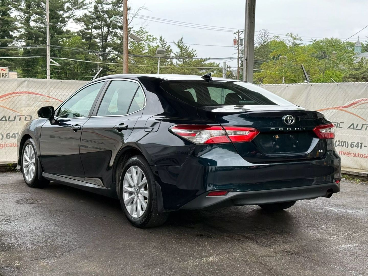 2019 Toyota Camry - Image 9