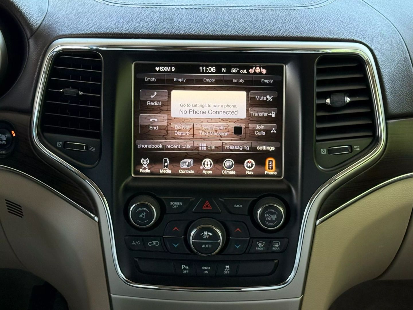 2015 Jeep Grand Cherokee - Image 28