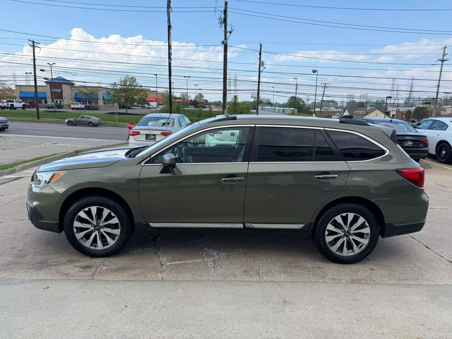 2017 Subaru Outback - Image 6