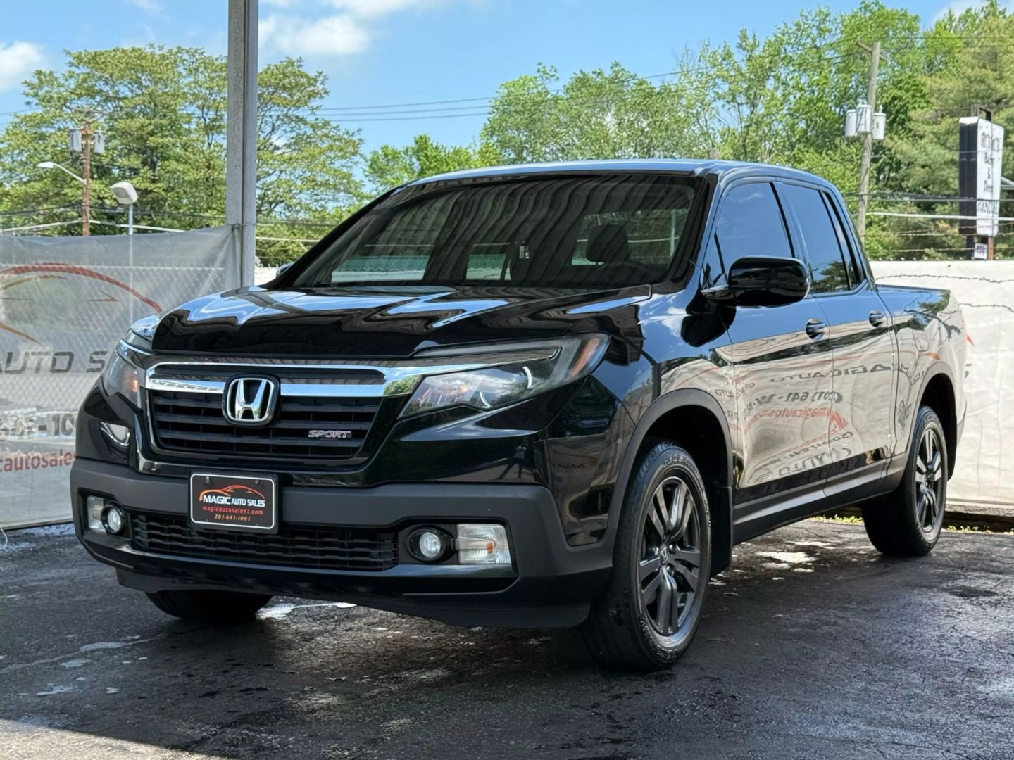 2019 Honda Ridgeline - Image 3