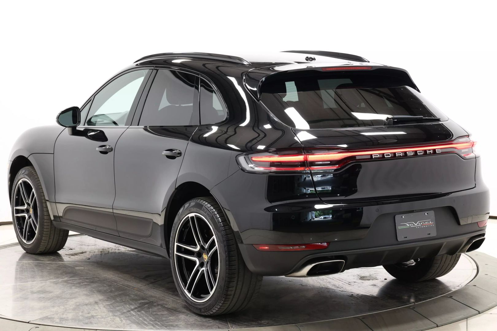 2021 Porsche Macan - Image 53
