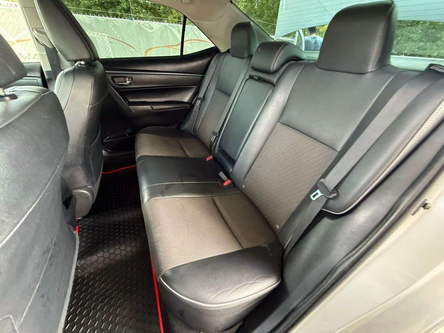 2015 Toyota Corolla - Image 19