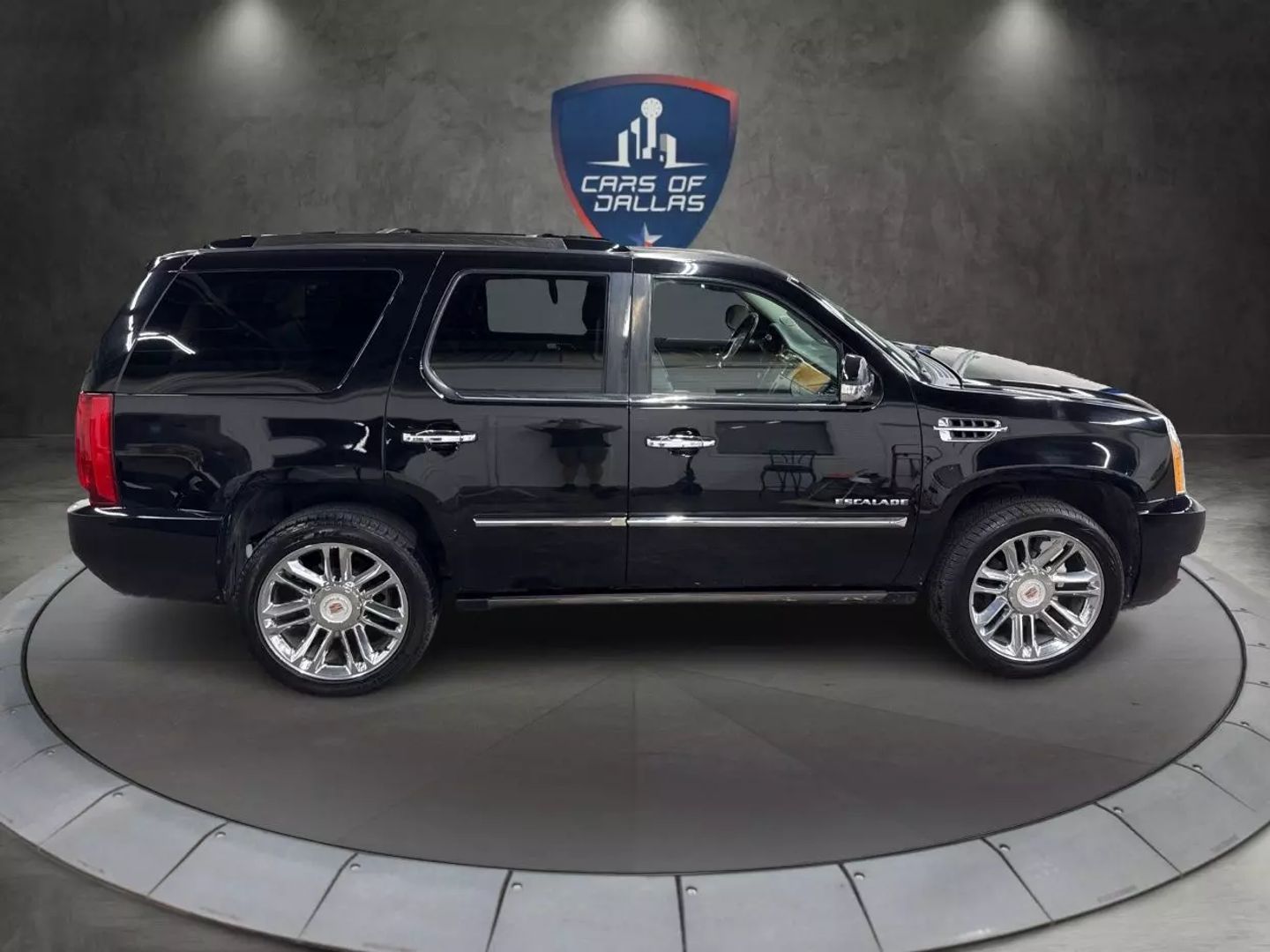 2013 Cadillac Escalade - Image 6