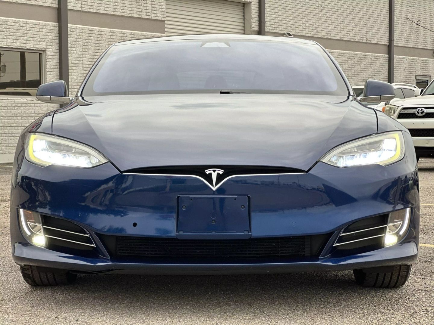 2018 Tesla Model S - Image 11