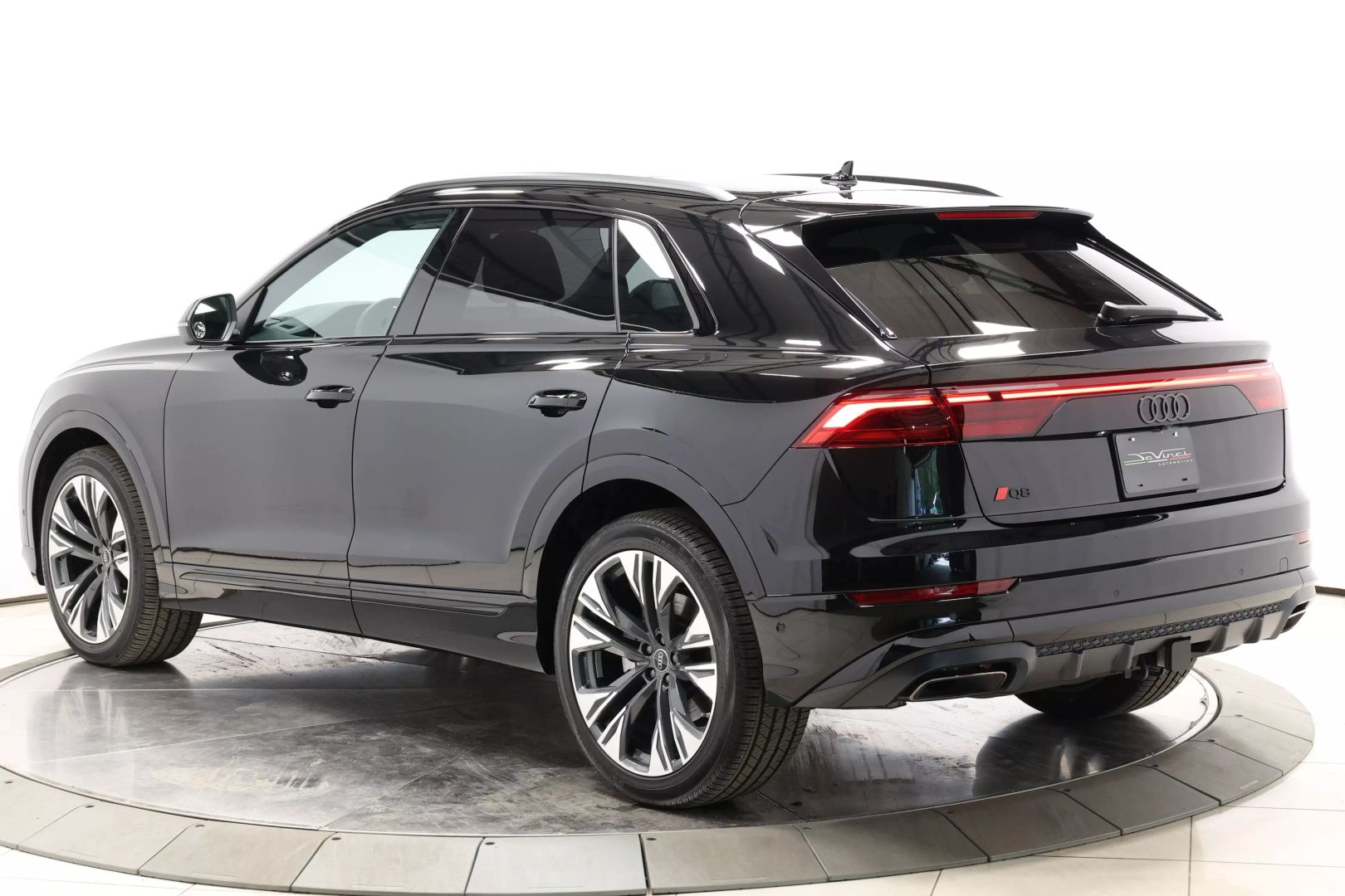 2025 Audi Q8 - Image 60