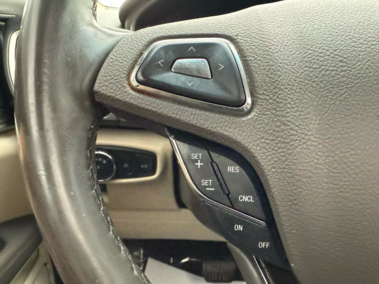 2017 Lincoln Mkx - Image 32