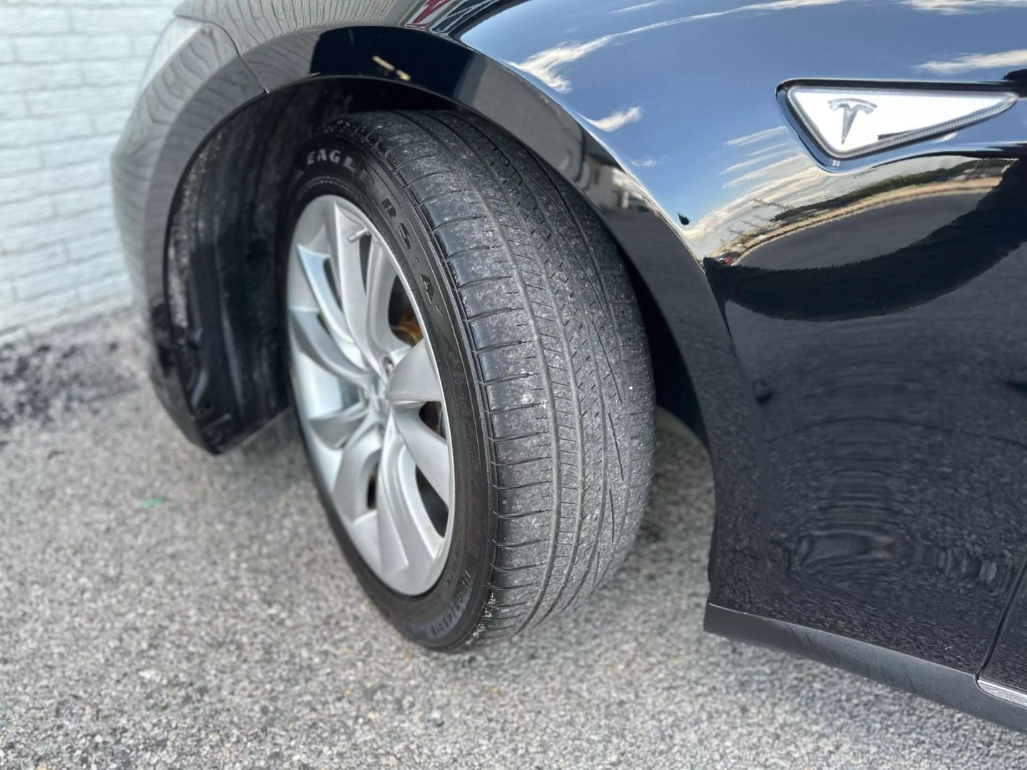 2014 Tesla Model S - Image 69