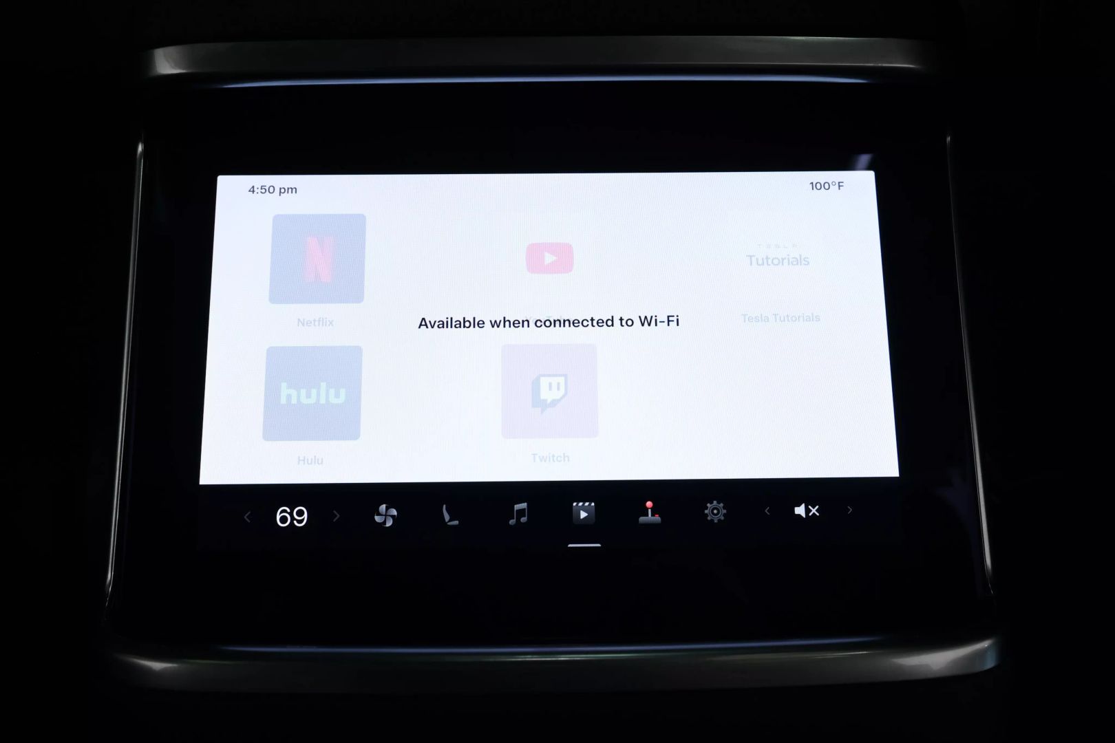2022 Tesla Model X - Image 73