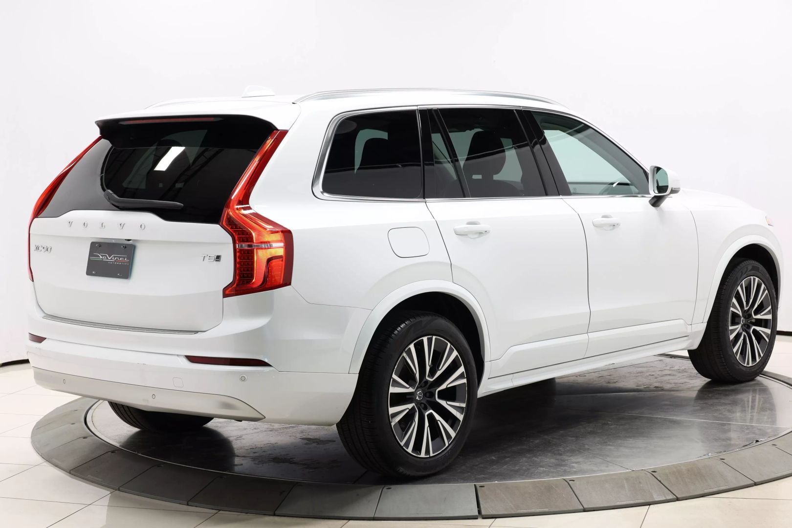 2022 Volvo Xc90 - Image 4