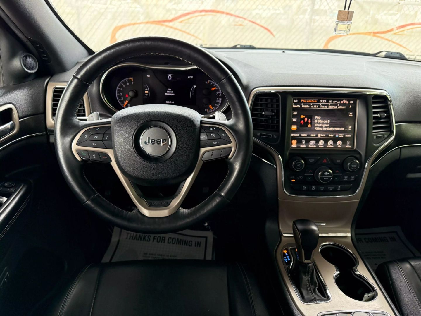 2017 Jeep Grand Cherokee - Image 32