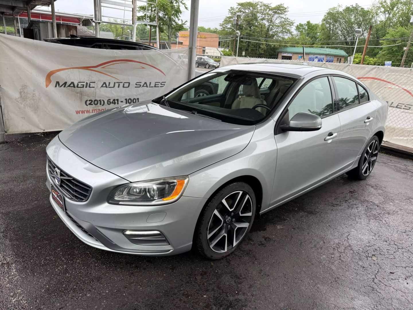 2018 Volvo S60 - Image 8