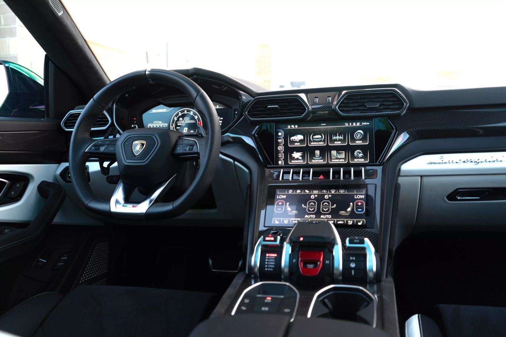 2024 Lamborghini Urus - Image 45