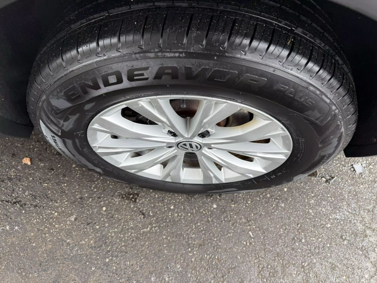 2019 Volkswagen Tiguan - Image 42