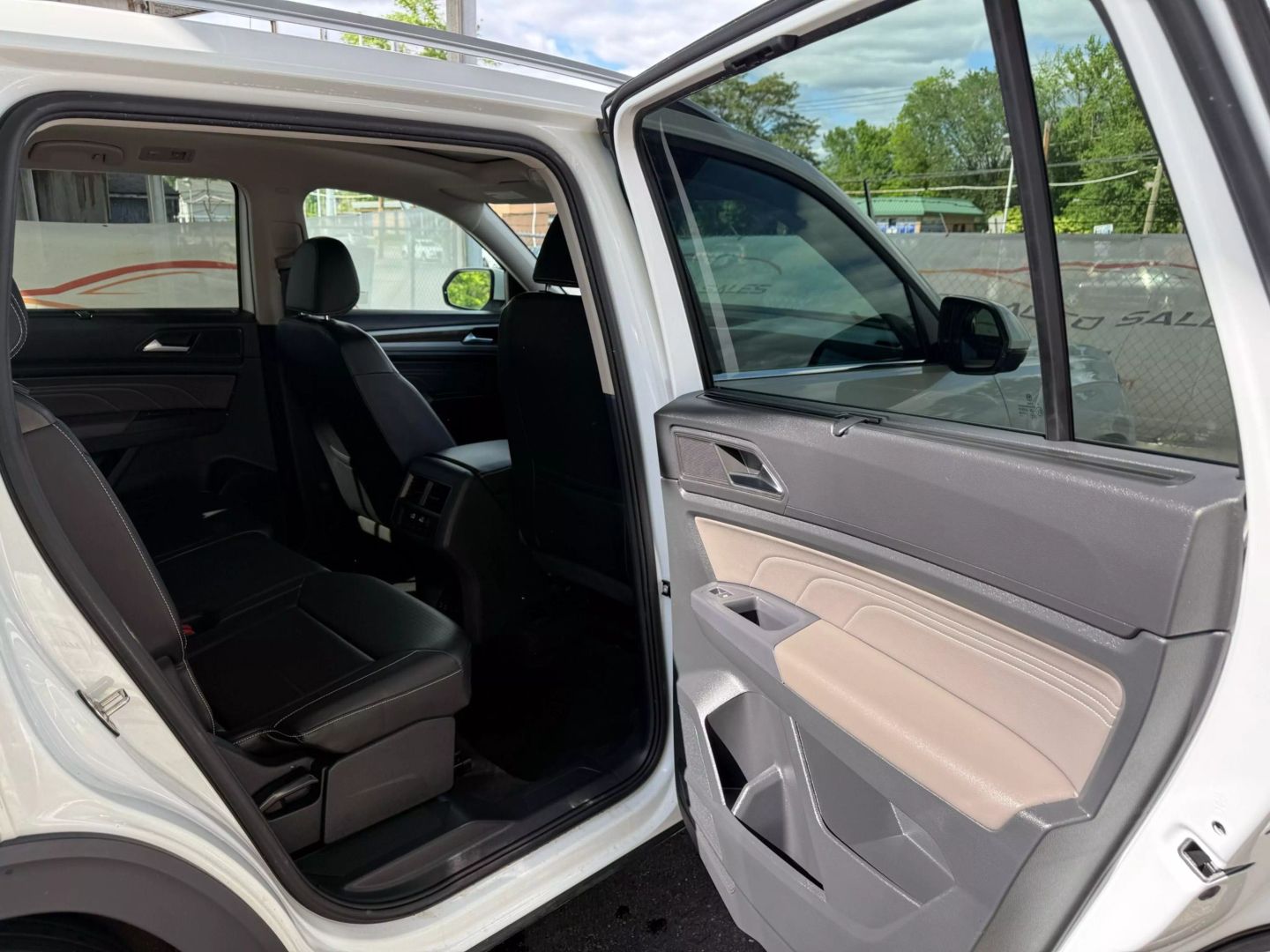 2021 Volkswagen Atlas - Image 23