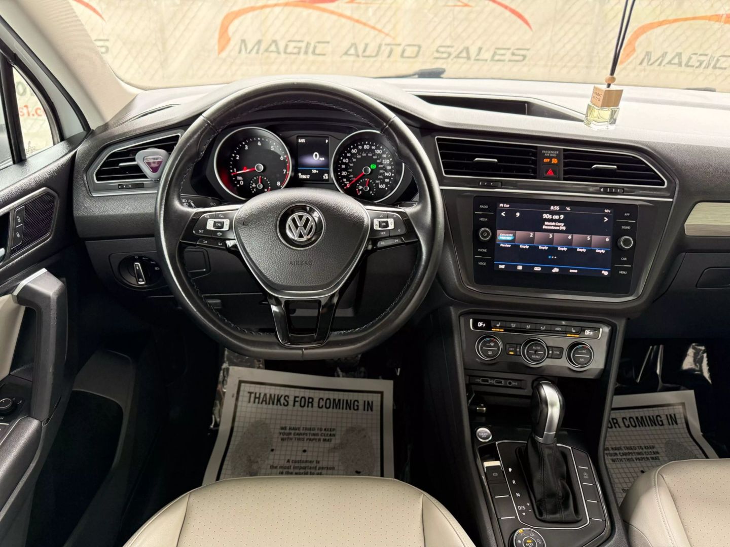 2019 Volkswagen Tiguan - Image 32