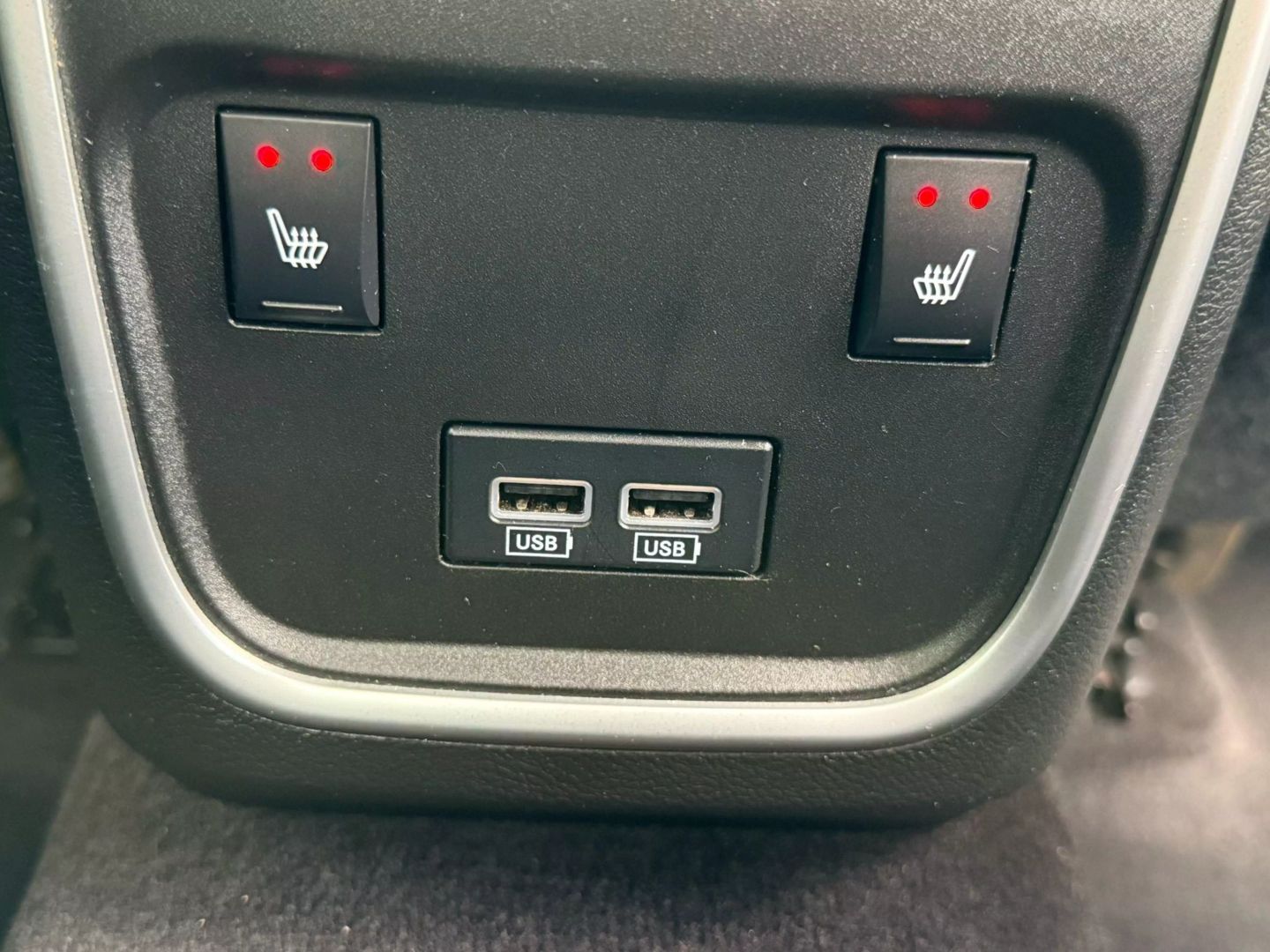2018 Dodge Charger - Image 23