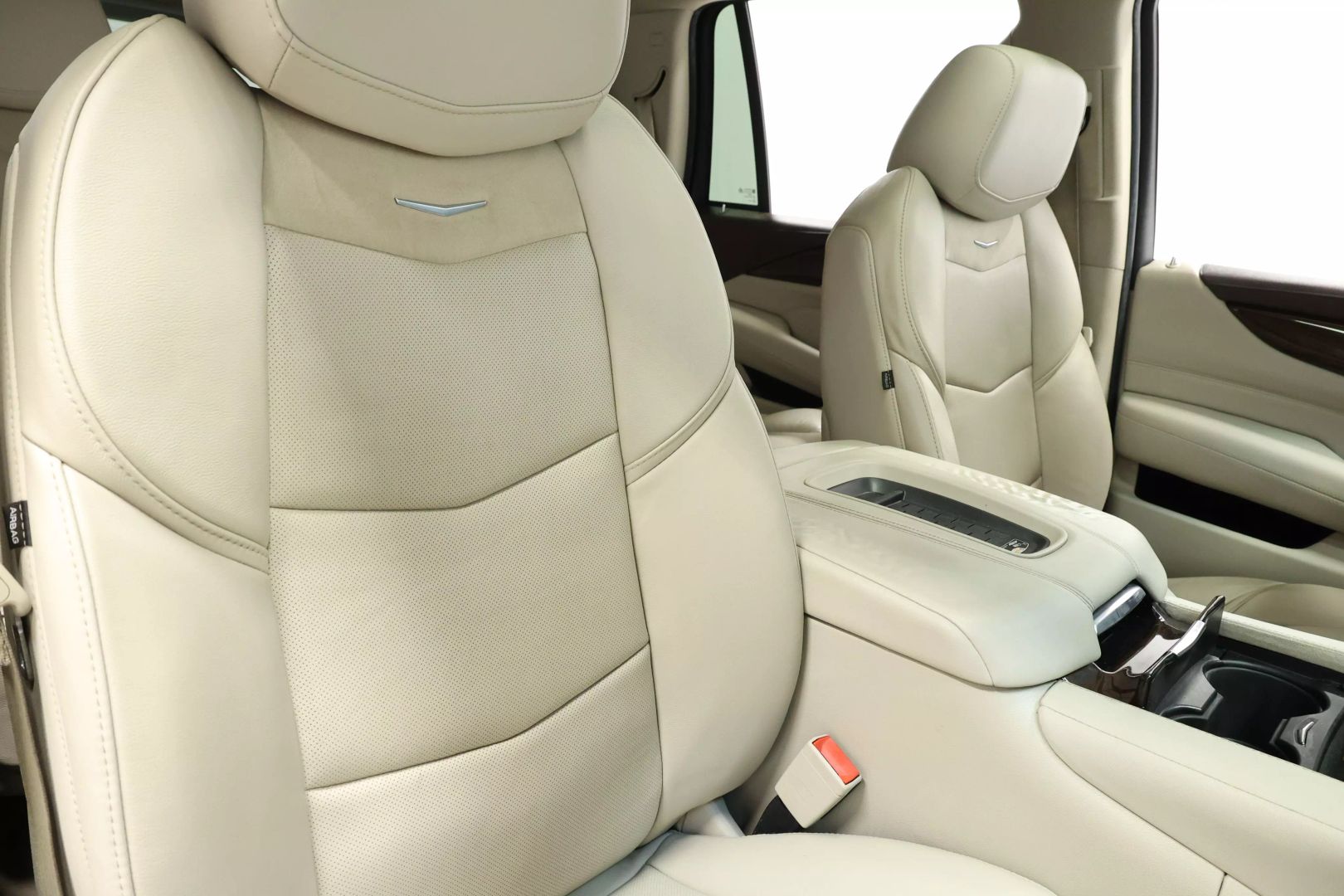 2017 Cadillac Escalade - Image 110