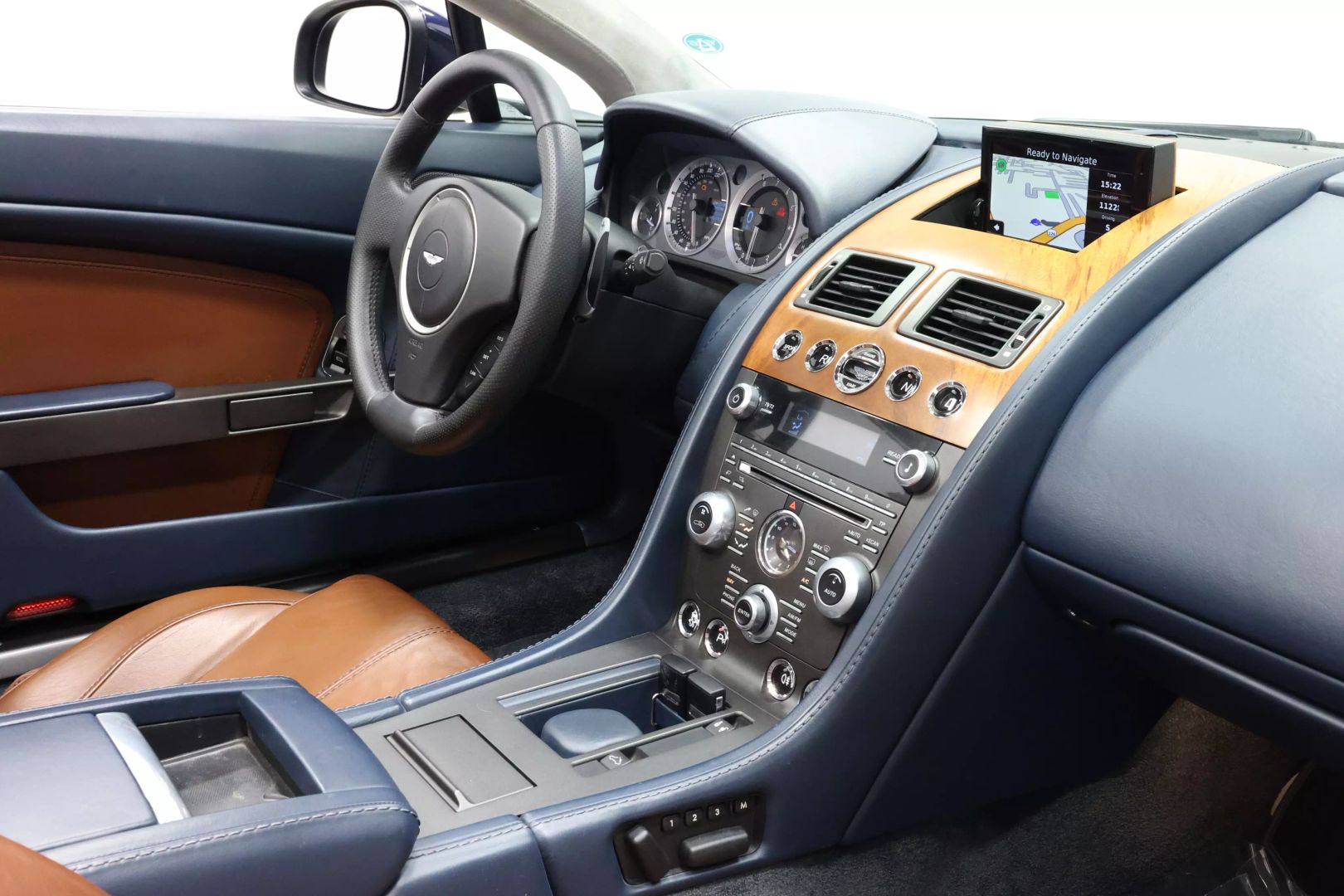 2014 Aston Martin Vantage - Image 71