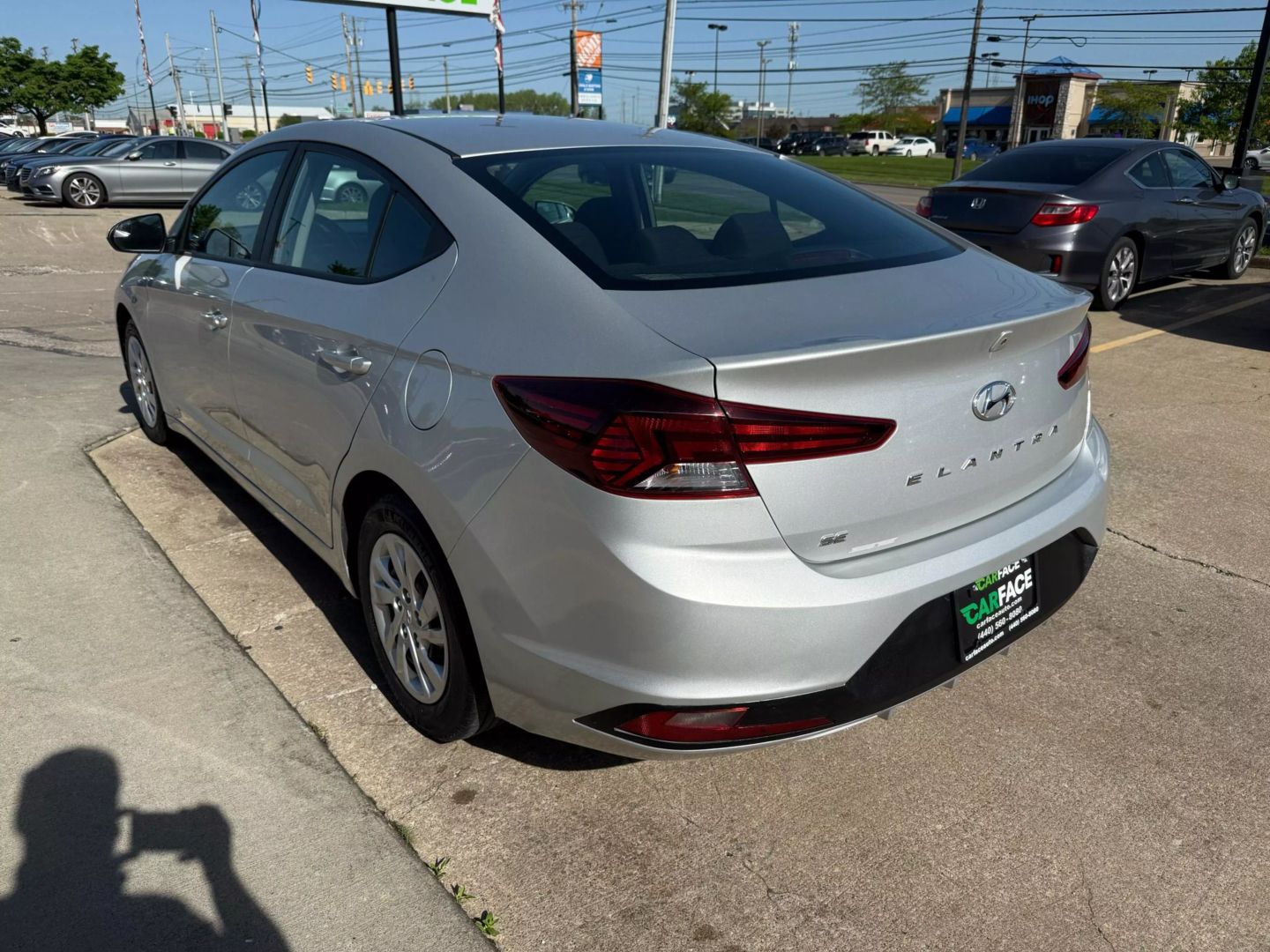 2020 Hyundai Elantra - Image 8