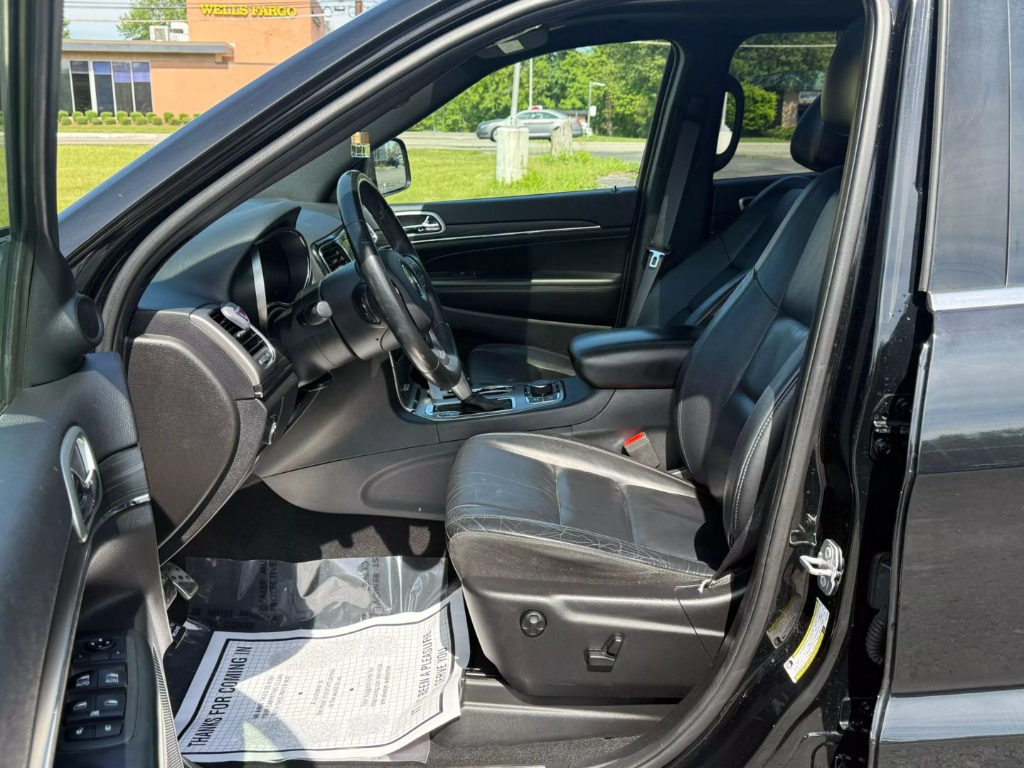 2019 Jeep Grand Cherokee - Image 15