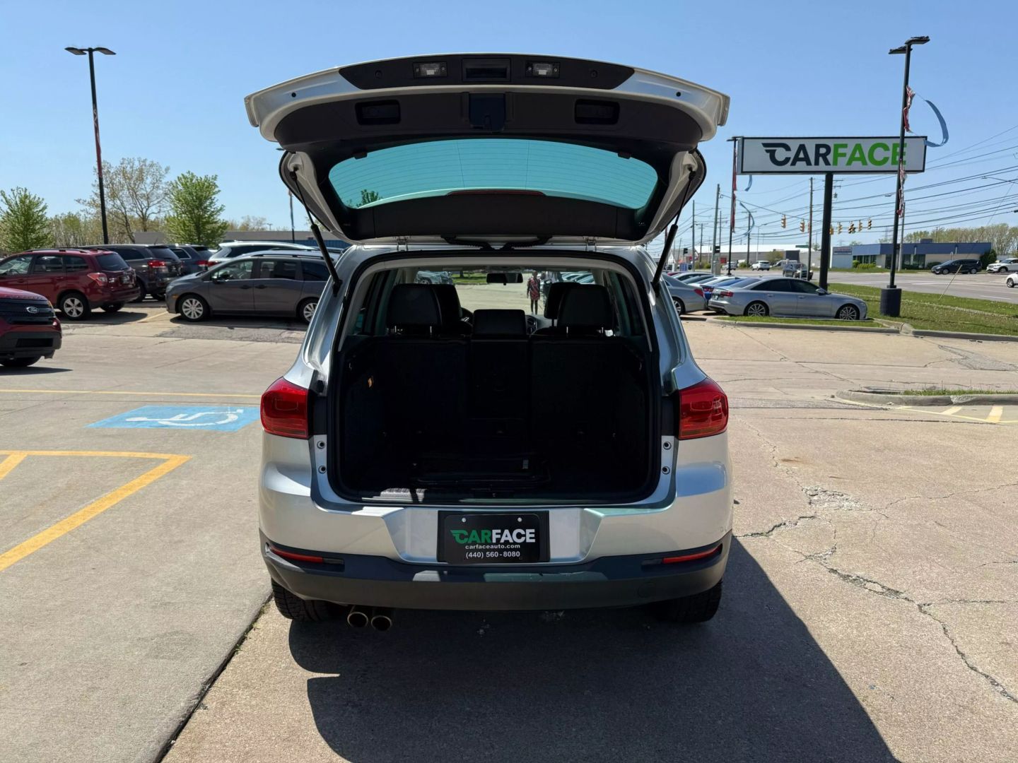 2013 Volkswagen Tiguan - Image 11