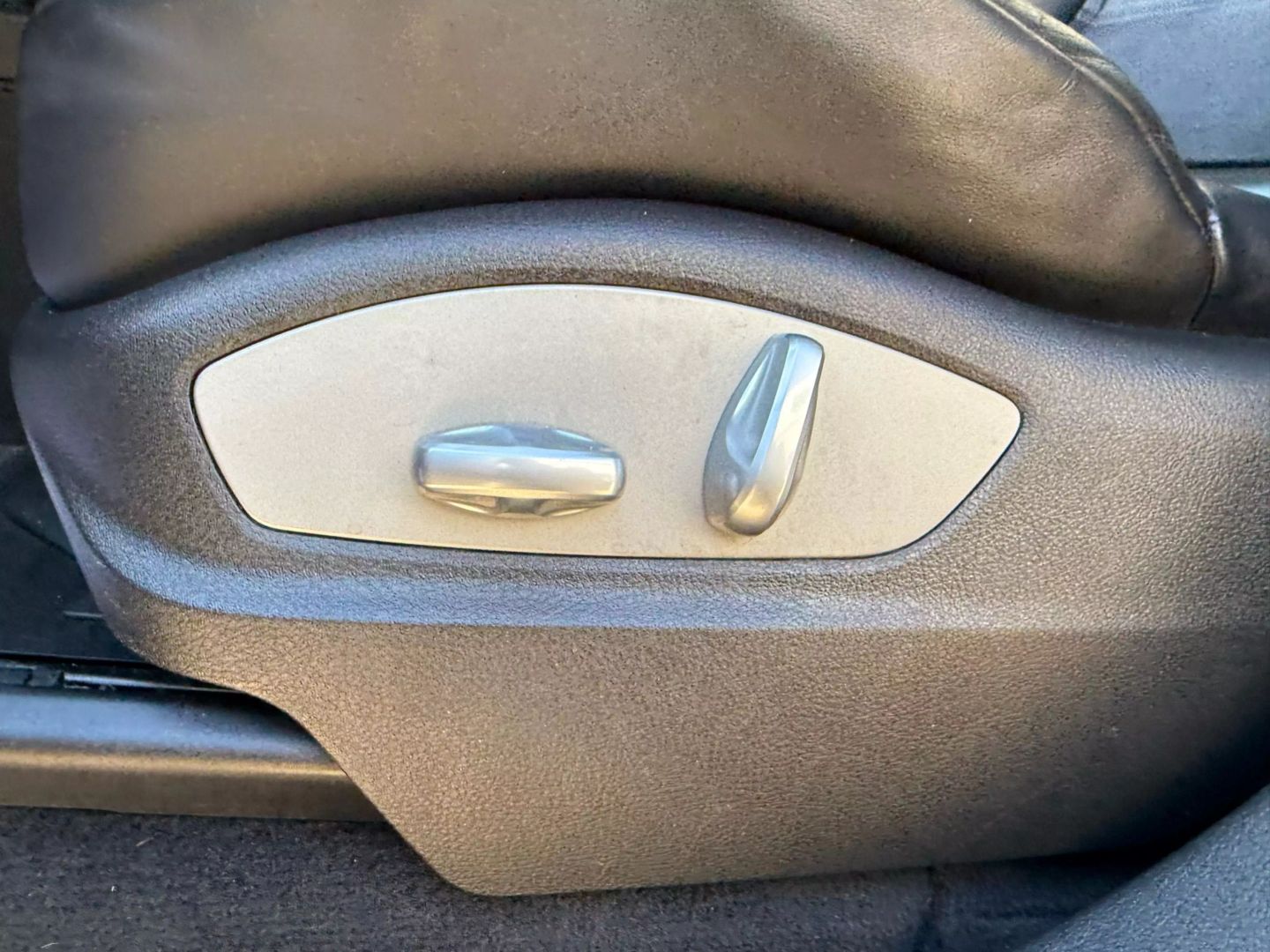 2014 Porsche Cayenne - Image 20