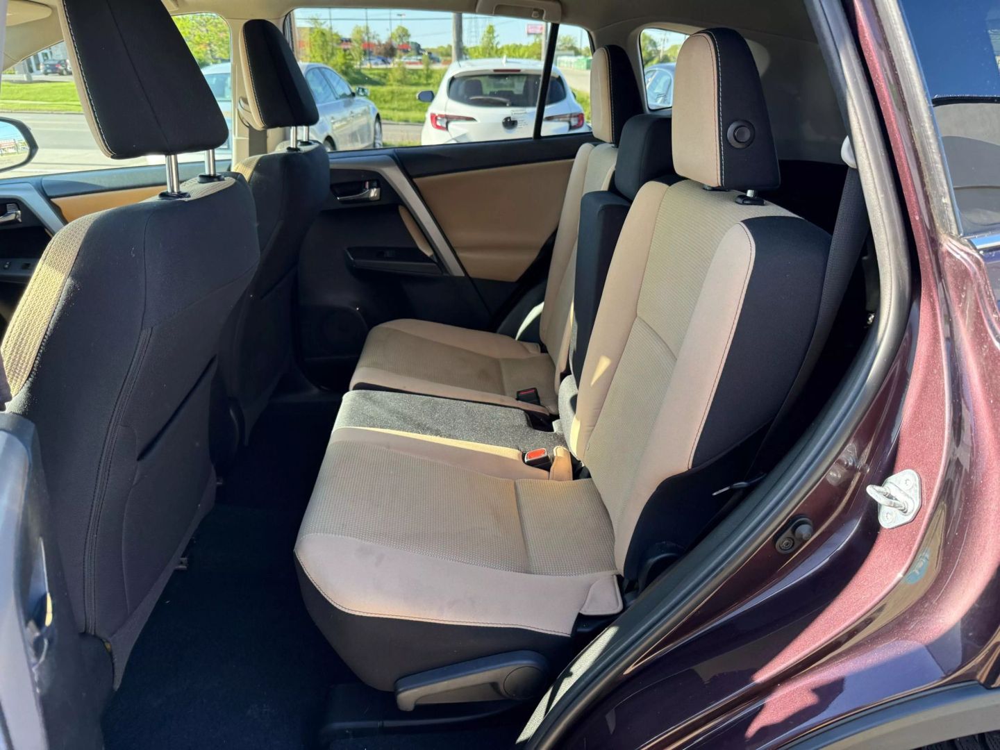 2017 Toyota Rav4 - Image 19