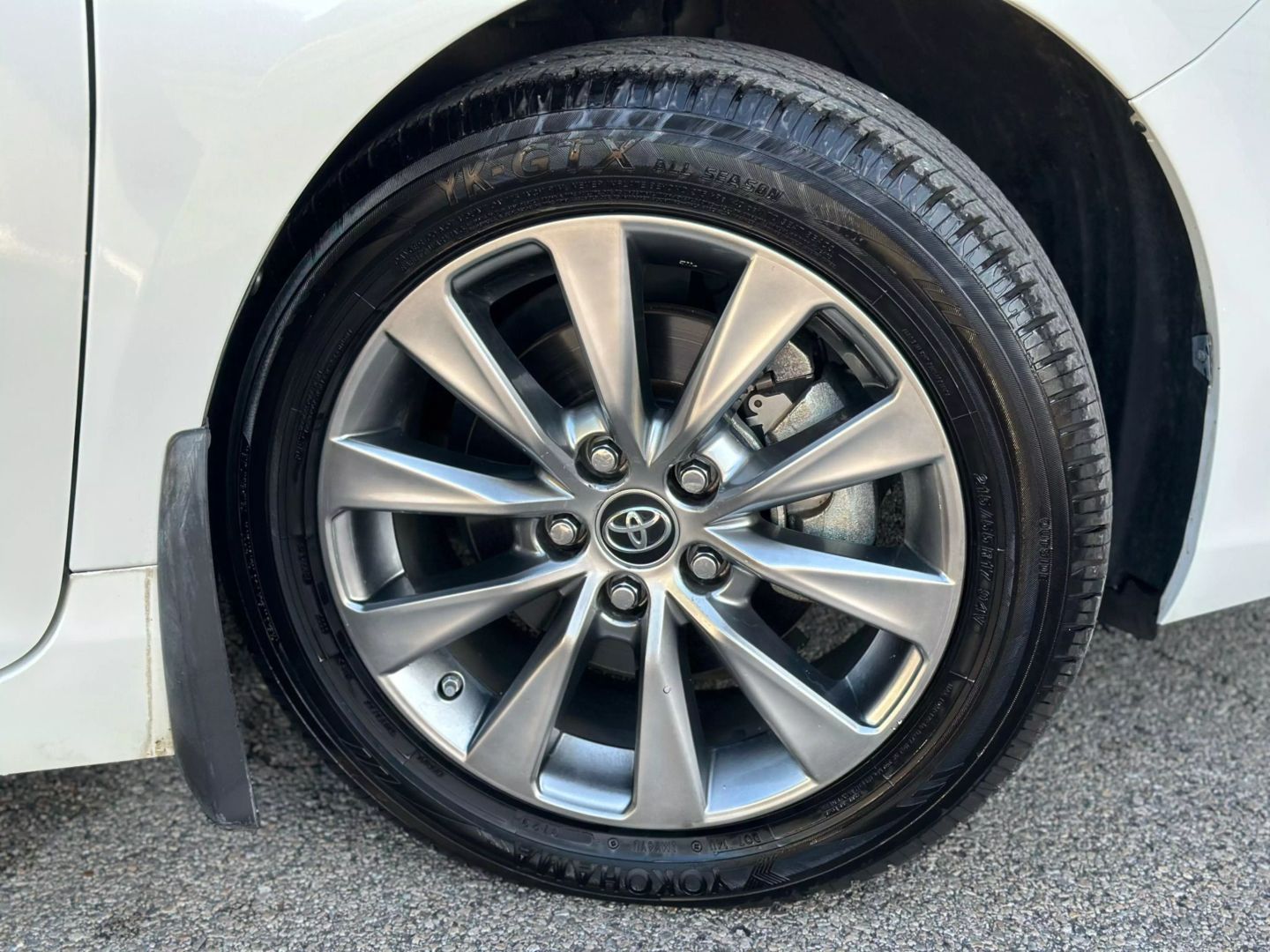 2015 Toyota Camry - Image 67