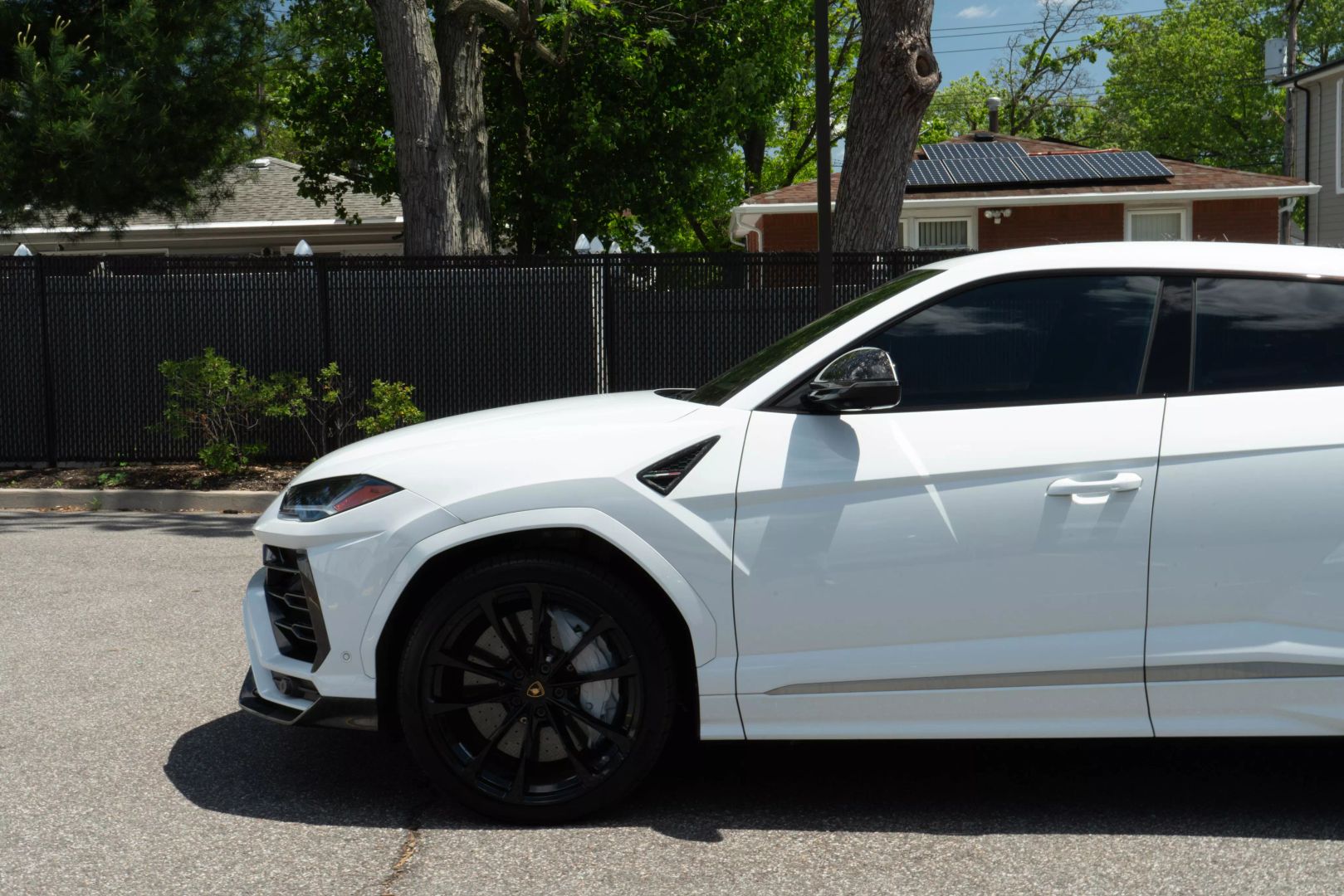 2019 Lamborghini Urus - Image 18