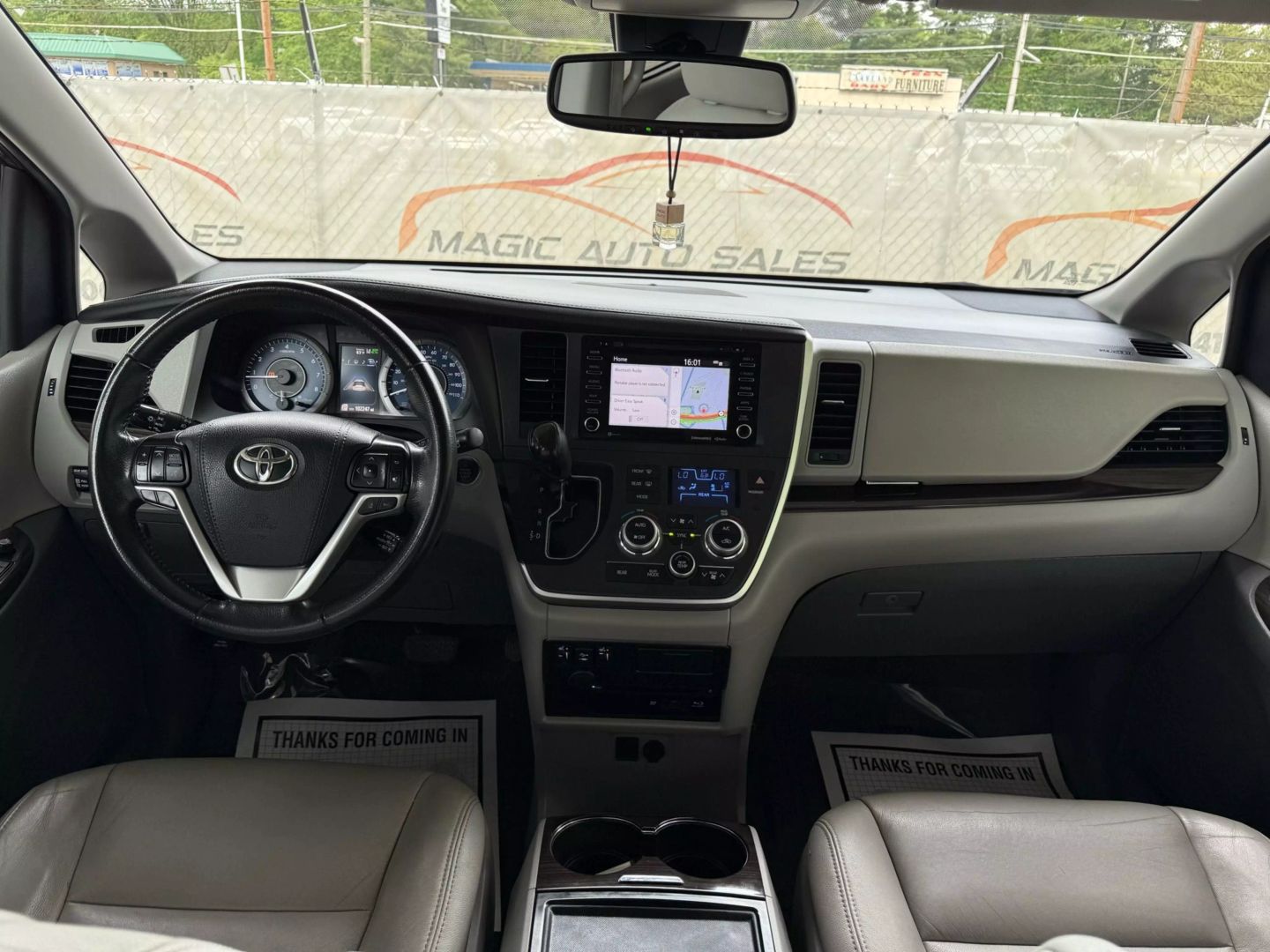 2020 Toyota Sienna - Image 26