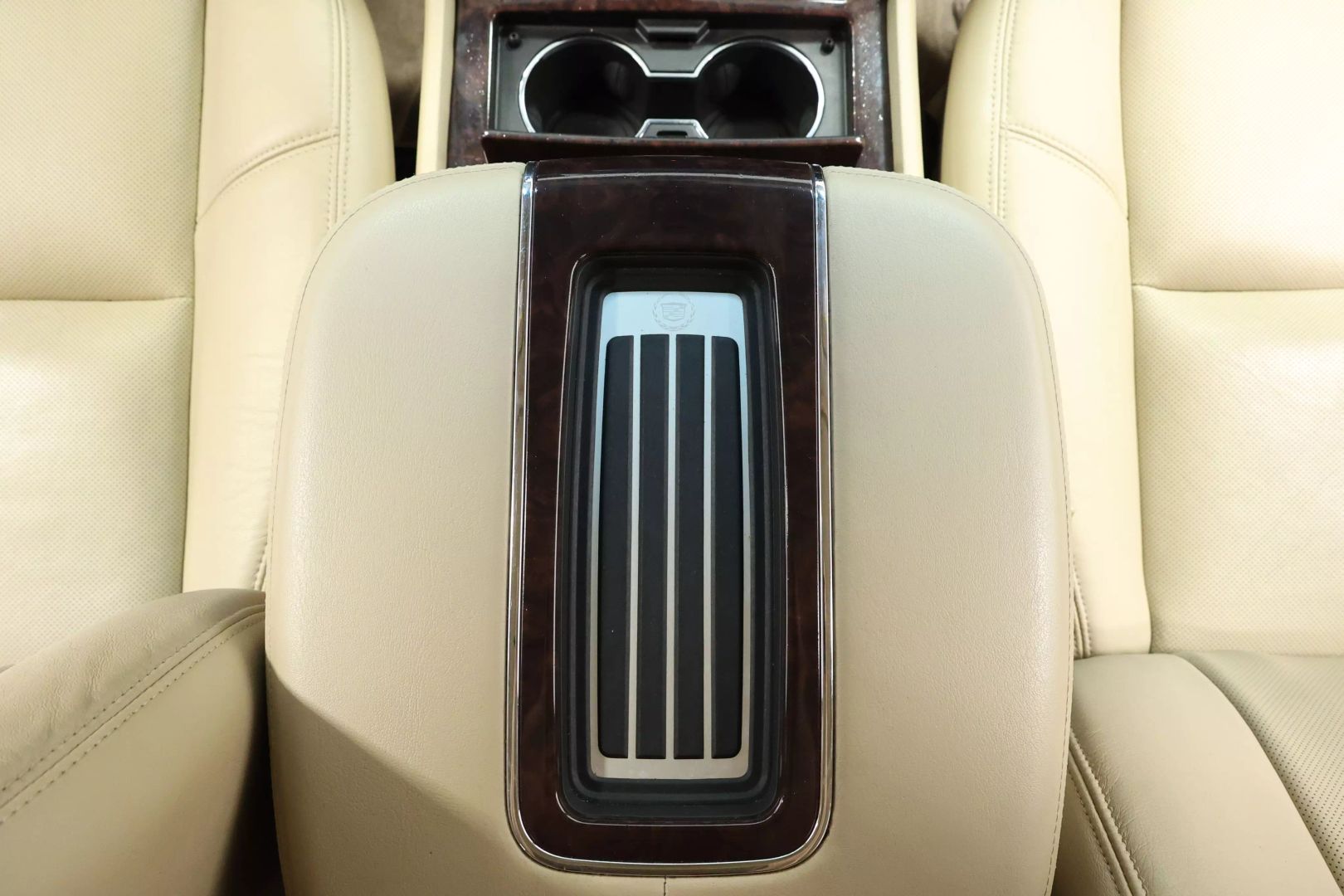 2012 Cadillac Escalade - Image 42