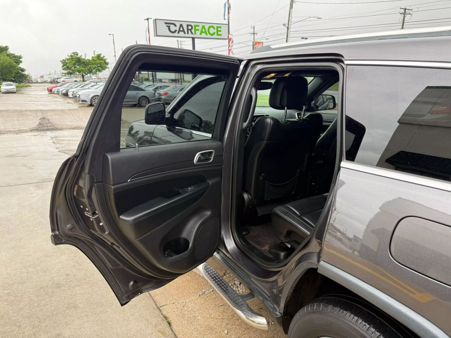2018 Jeep Grand Cherokee - Image 21