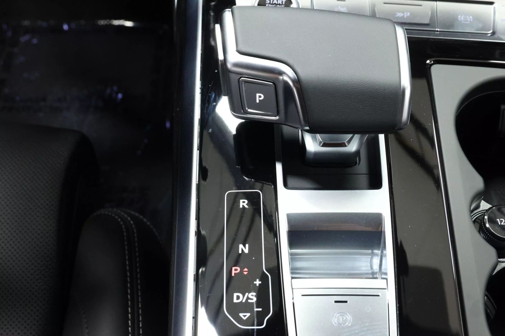 2025 Audi Q8 - Image 44